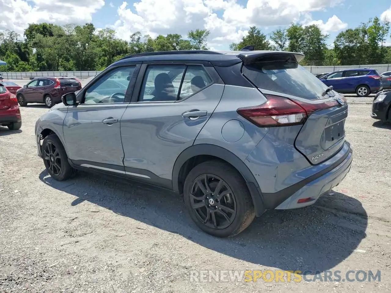2 fotografías del automóvil dañado 3N1CP5DV3ML466545 NISSAN KICKS 2021