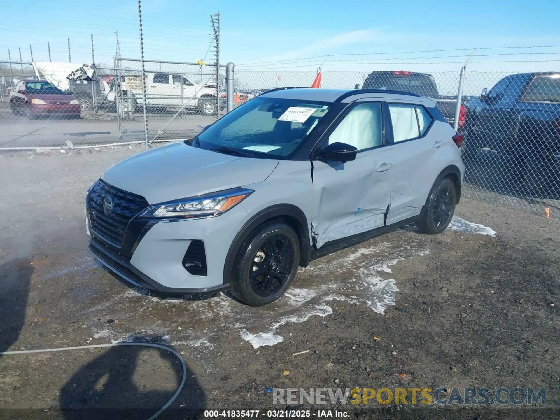 2 fotografías del automóvil dañado 3N1CP5DV3ML525917 NISSAN KICKS 2021