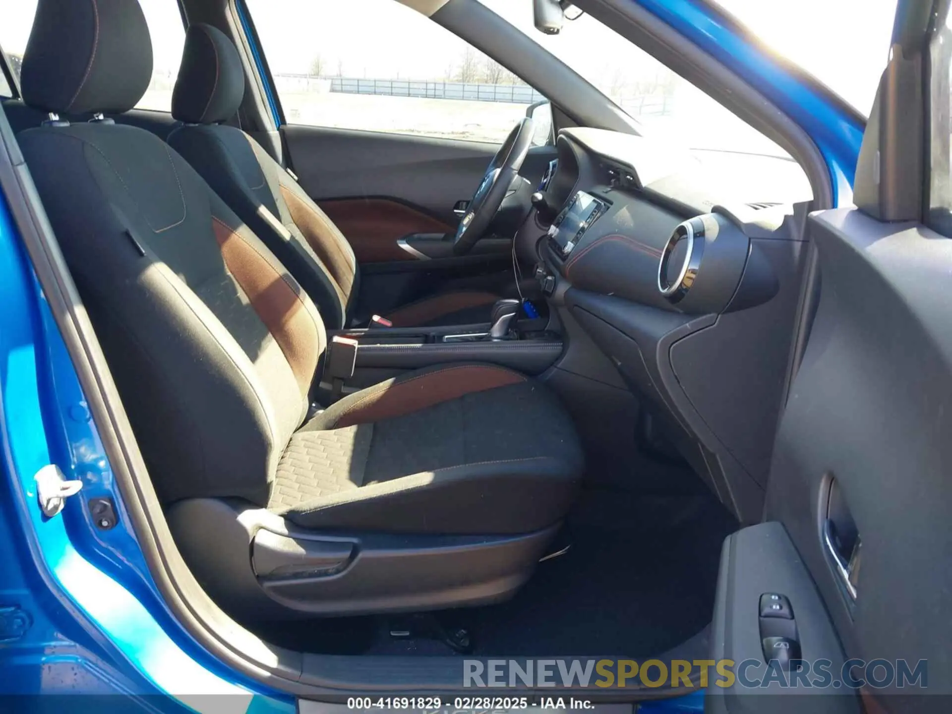 5 fotografías del automóvil dañado 3N1CP5DV3ML561218 NISSAN KICKS 2021