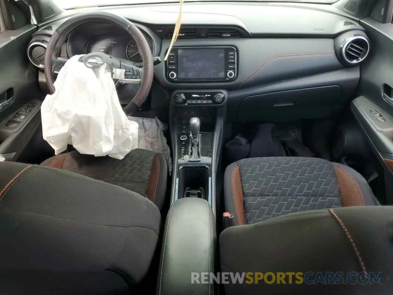 8 fotografías del automóvil dañado 3N1CP5DV5ML556425 NISSAN KICKS 2021
