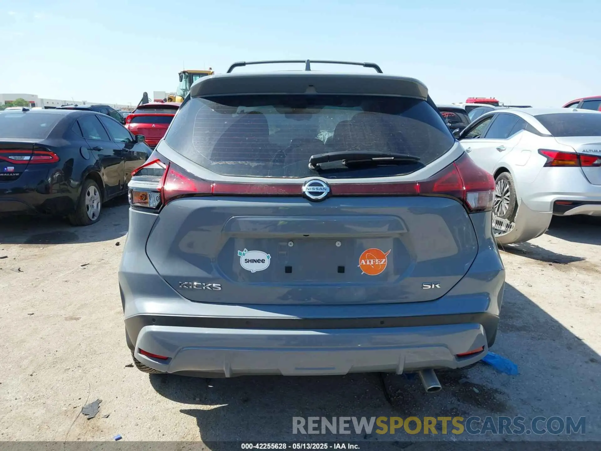 16 fotografías del automóvil dañado 3N1CP5DV6ML518668 NISSAN KICKS 2021