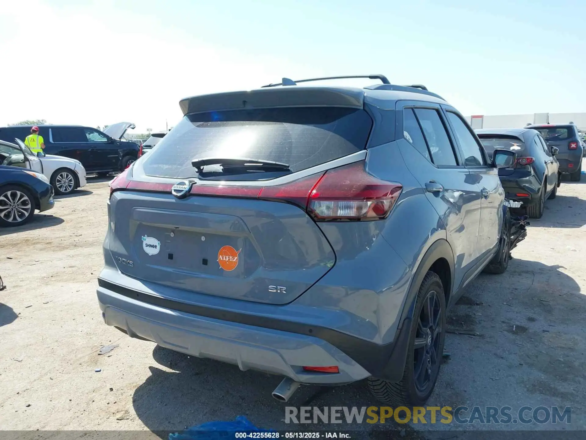 4 fotografías del automóvil dañado 3N1CP5DV6ML518668 NISSAN KICKS 2021