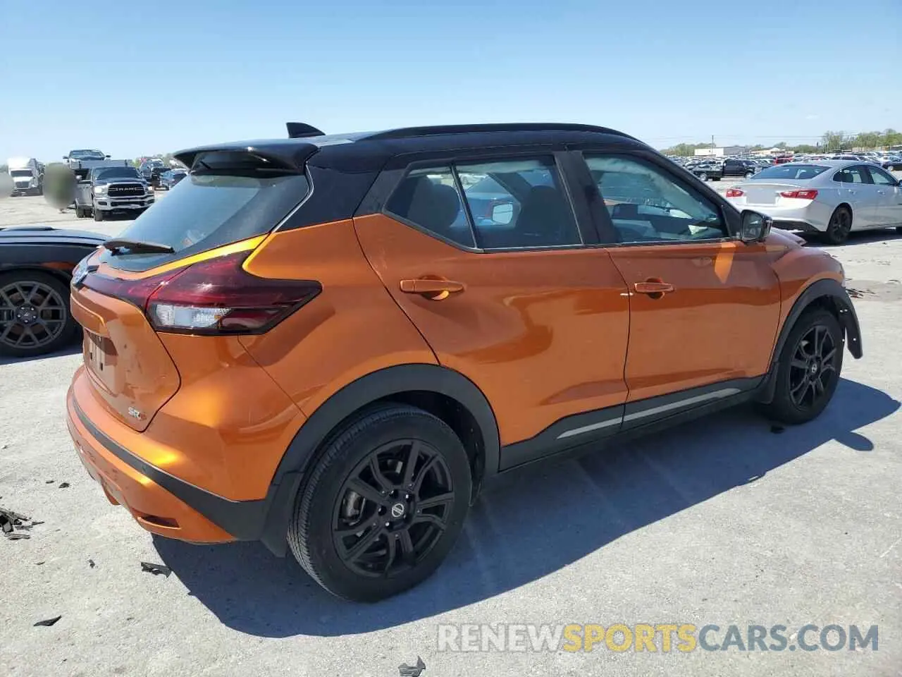 3 fotografías del automóvil dañado 3N1CP5DV6ML547121 NISSAN KICKS 2021