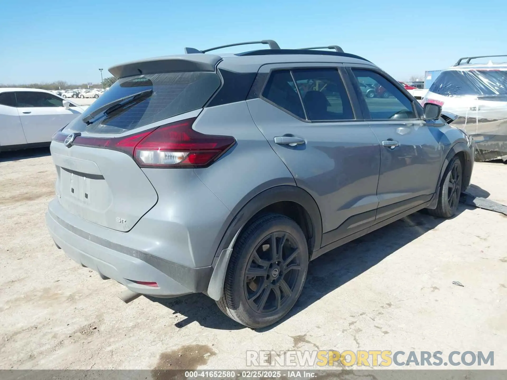 4 fotografías del automóvil dañado 3N1CP5DV7ML556734 NISSAN KICKS 2021