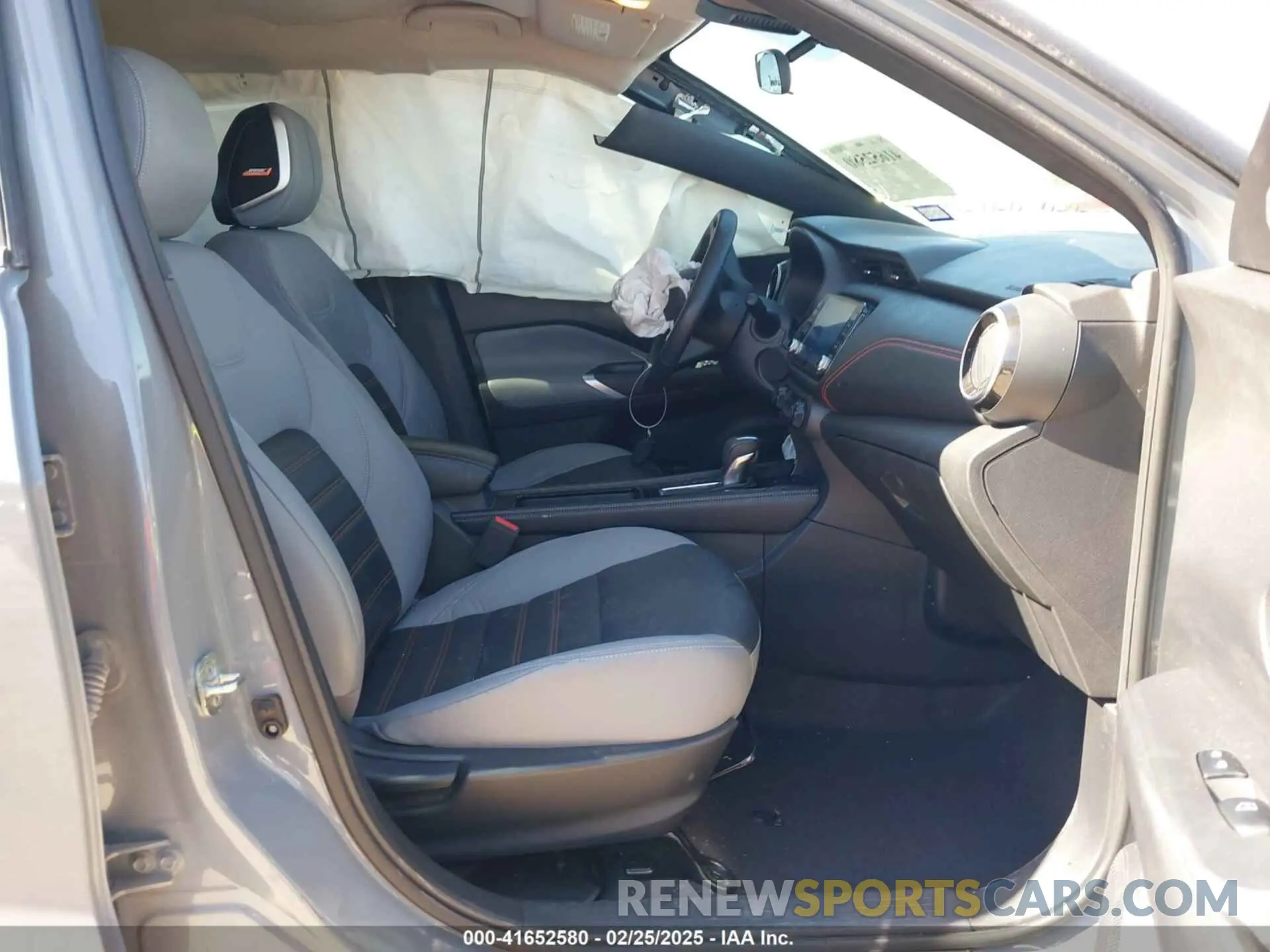 5 fotografías del automóvil dañado 3N1CP5DV7ML556734 NISSAN KICKS 2021