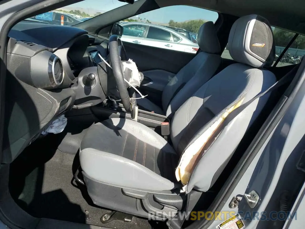 7 fotografías del automóvil dañado 3N1CP5DV9ML501766 NISSAN KICKS 2021