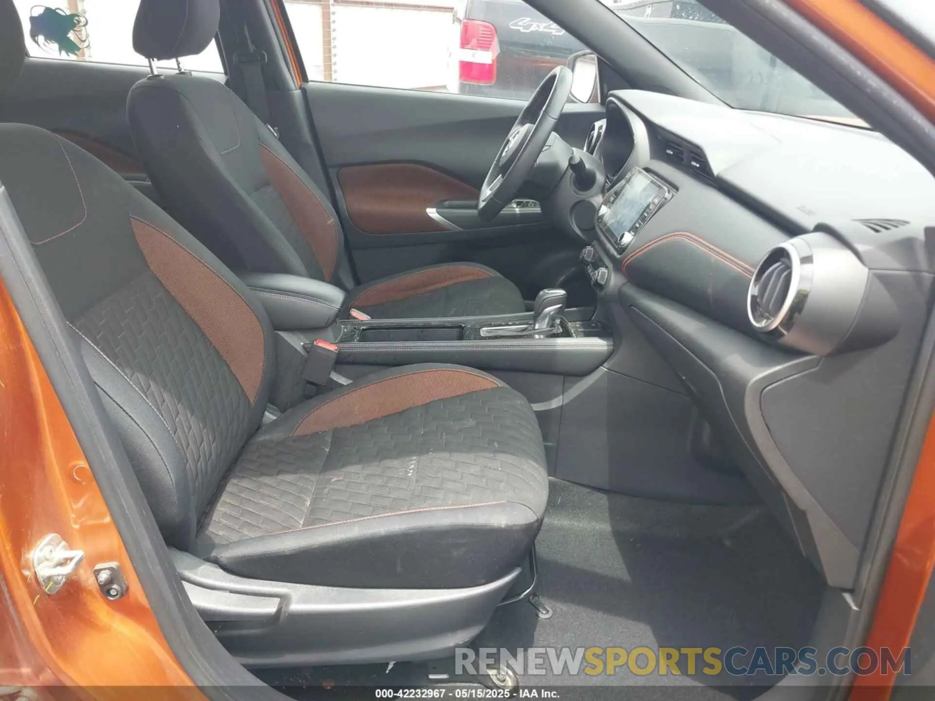 5 fotografías del automóvil dañado 3N1CP5DV9ML508992 NISSAN KICKS 2021