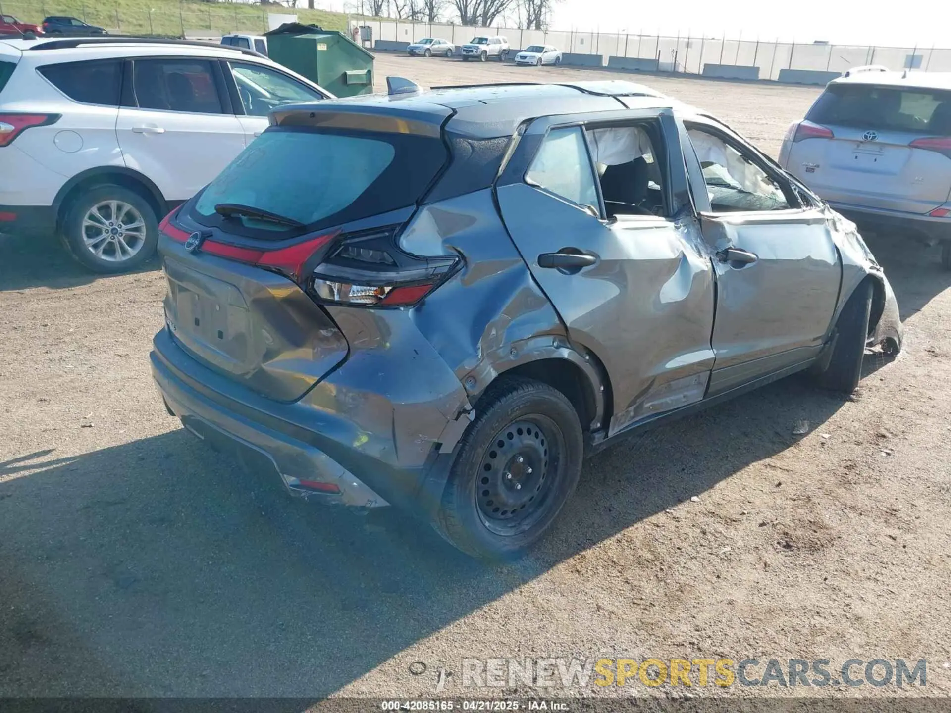 4 fotografías del automóvil dañado 3N1CP5BV2NL498598 NISSAN KICKS 2022