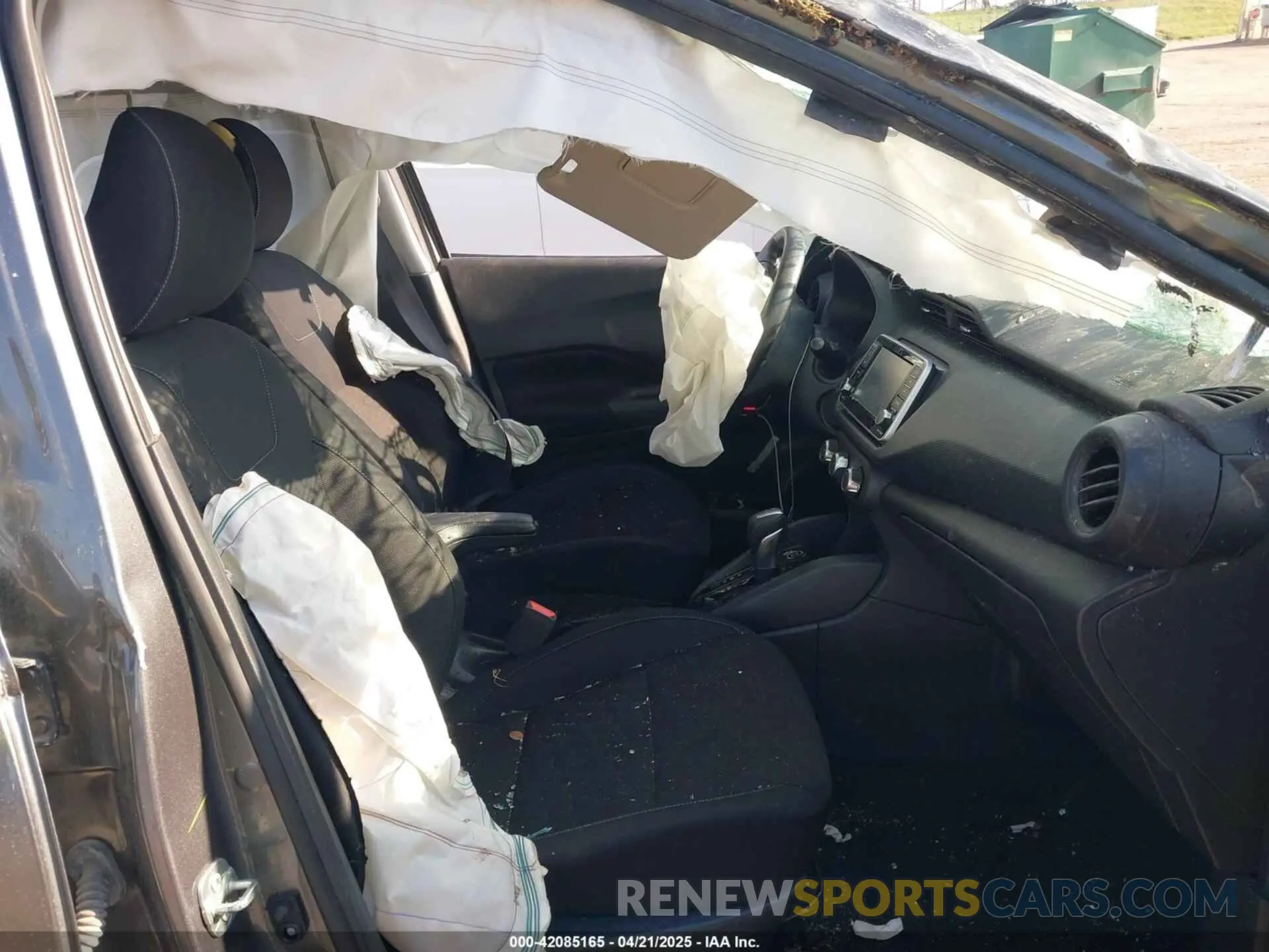 5 fotografías del automóvil dañado 3N1CP5BV2NL498598 NISSAN KICKS 2022