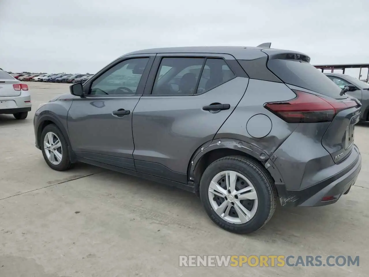 2 fotografías del automóvil dañado 3N1CP5BV3NL483513 NISSAN KICKS 2022