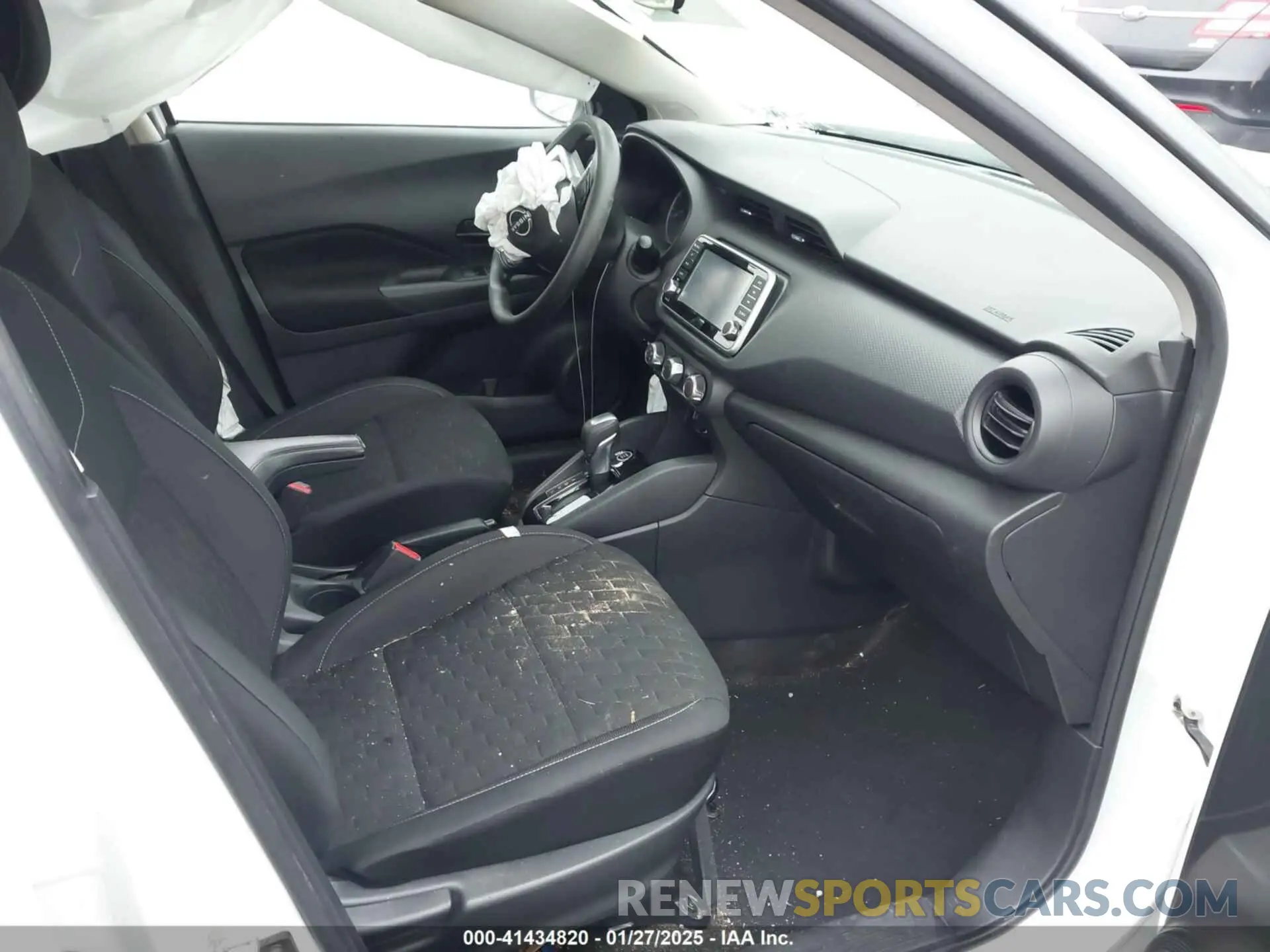 5 fotografías del automóvil dañado 3N1CP5BV3NL511472 NISSAN KICKS 2022
