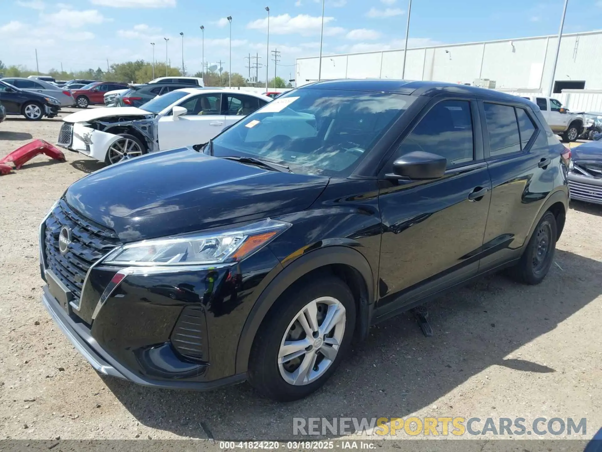 2 fotografías del automóvil dañado 3N1CP5BV3NL514002 NISSAN KICKS 2022