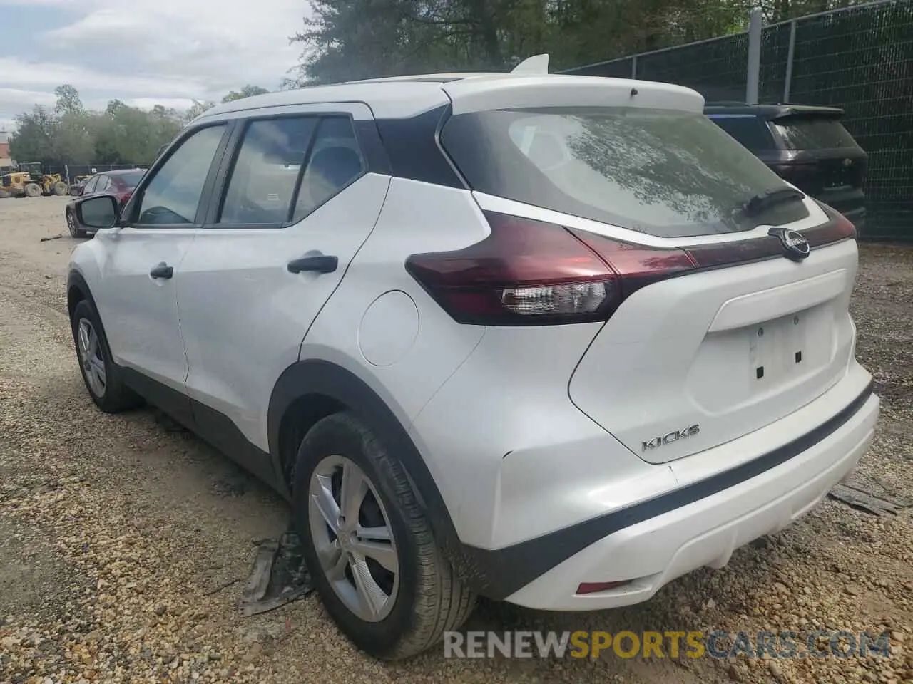 2 fotografías del automóvil dañado 3N1CP5BV4NL503588 NISSAN KICKS 2022
