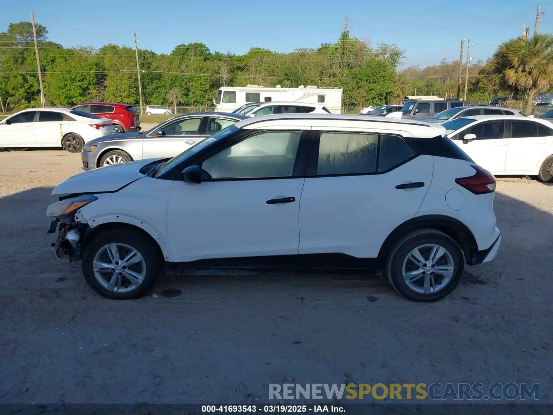 15 fotografías del automóvil dañado 3N1CP5BV5NL518813 NISSAN KICKS 2022