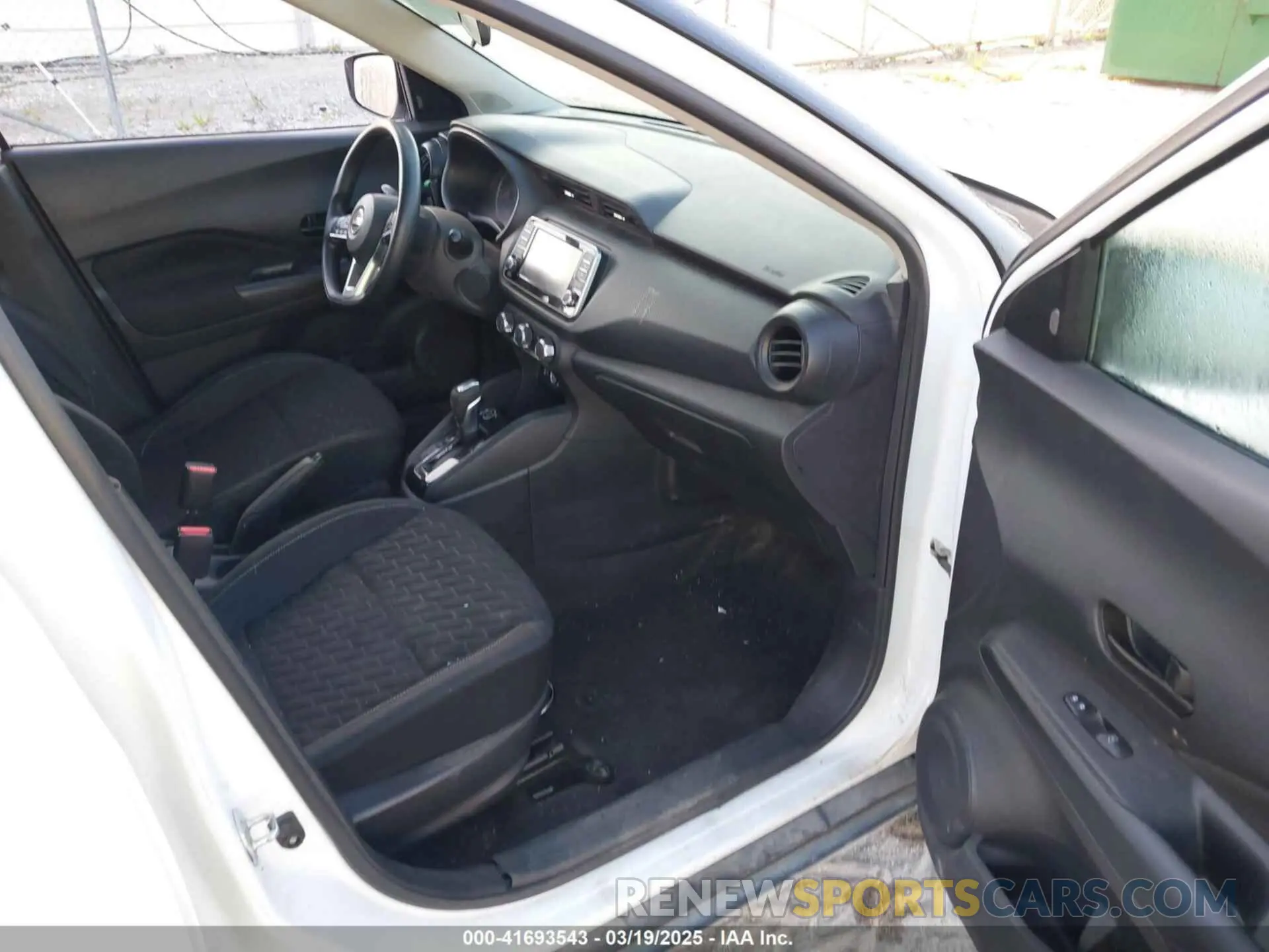 5 fotografías del automóvil dañado 3N1CP5BV5NL518813 NISSAN KICKS 2022