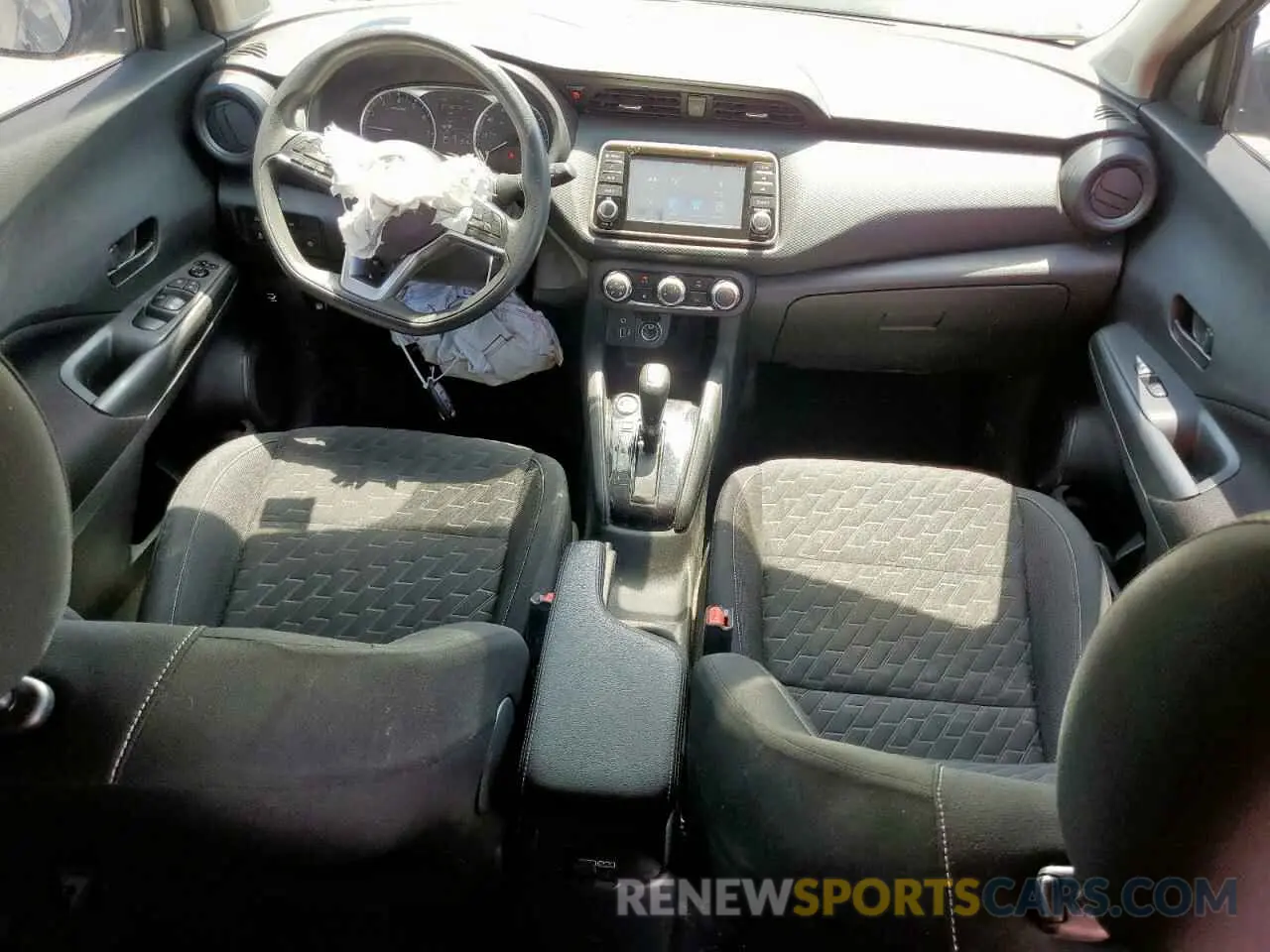 8 fotografías del automóvil dañado 3N1CP5BV6NL475308 NISSAN KICKS 2022