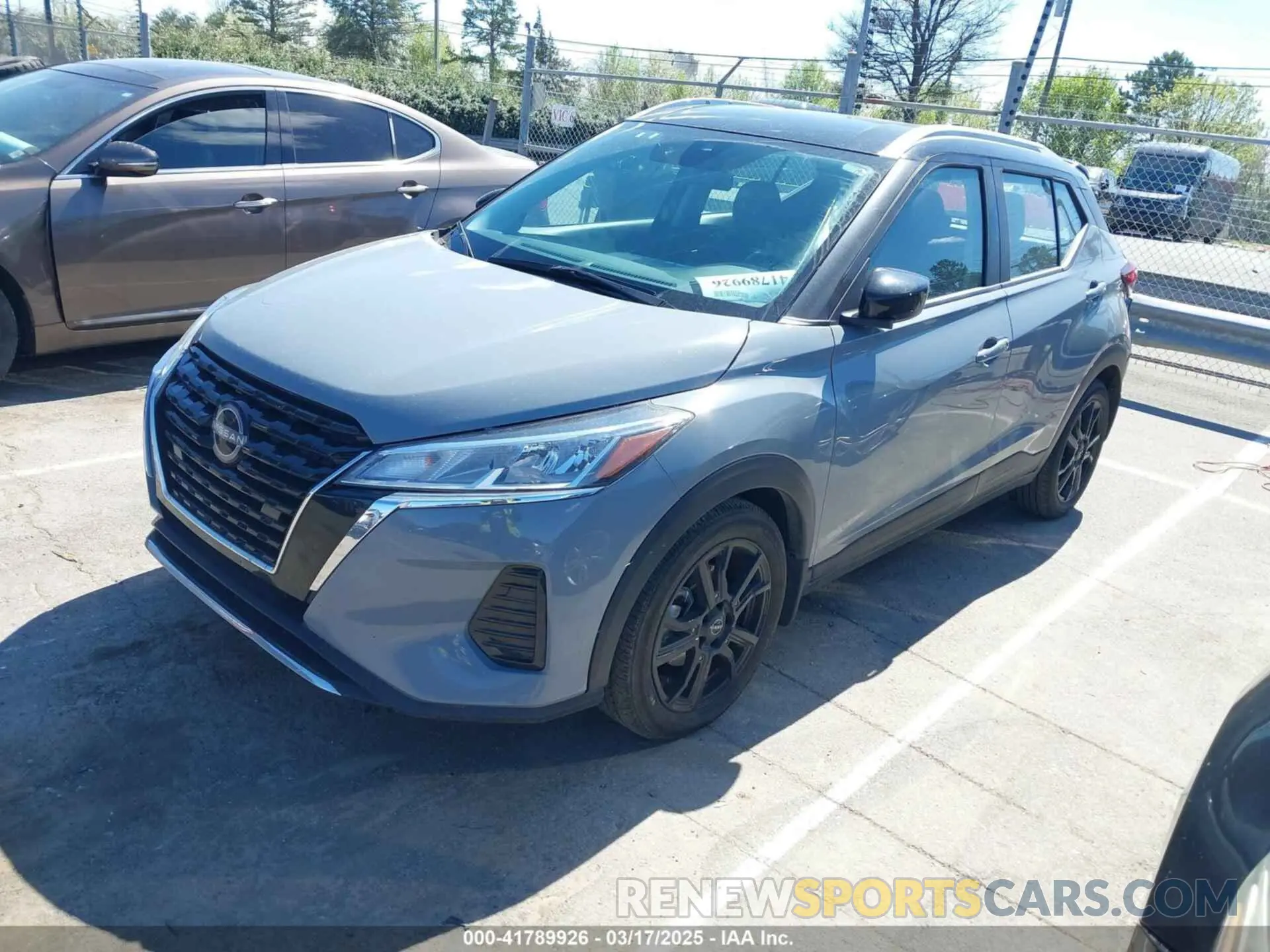 2 fotografías del automóvil dañado 3N1CP5CV0NL528986 NISSAN KICKS 2022