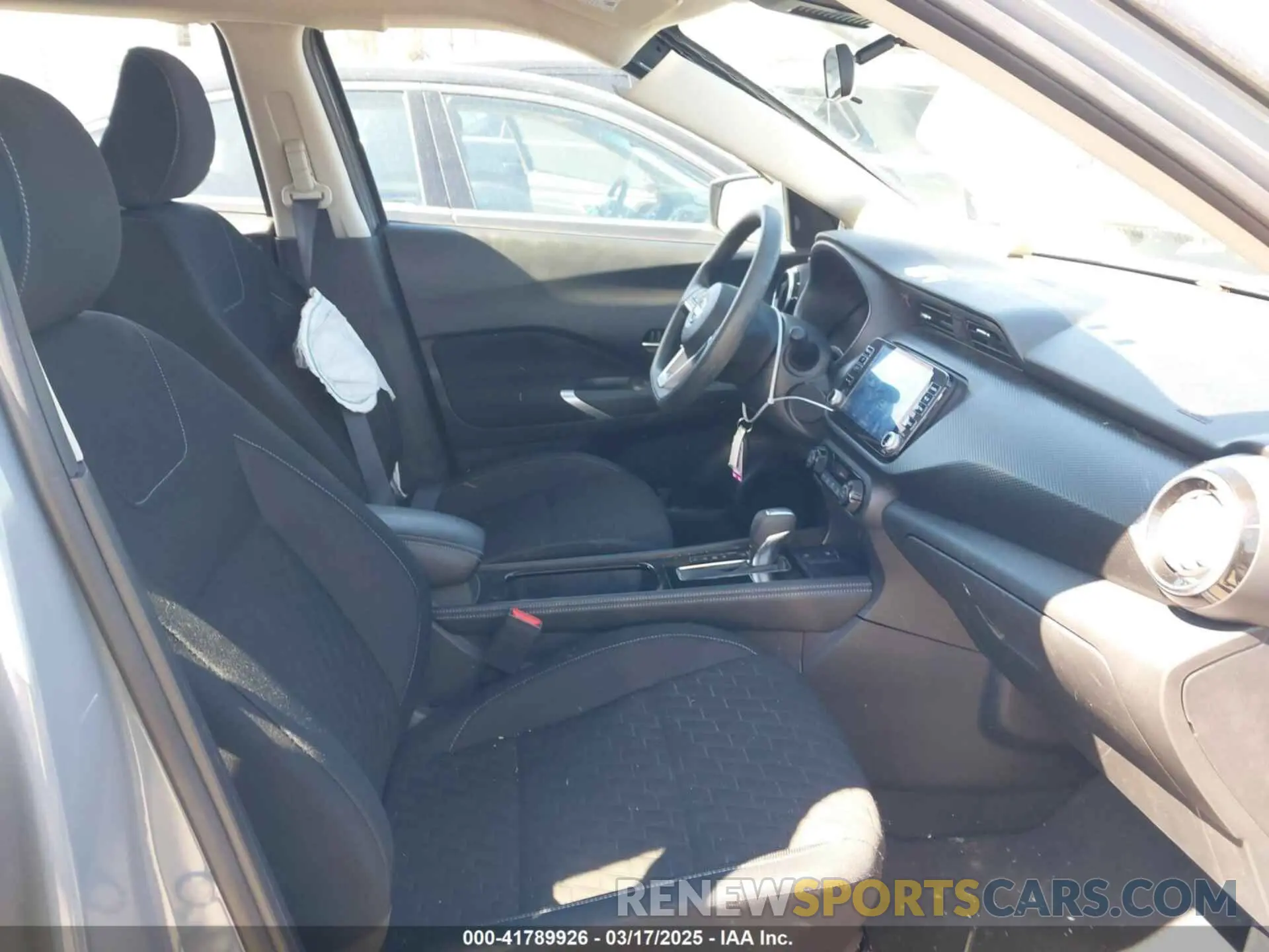 5 fotografías del automóvil dañado 3N1CP5CV0NL528986 NISSAN KICKS 2022