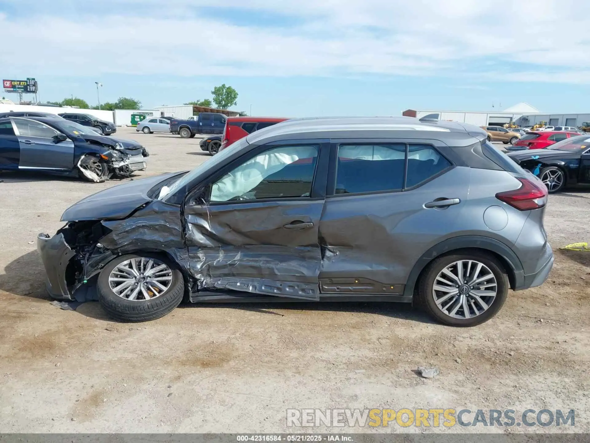 14 fotografías del automóvil dañado 3N1CP5CV1NL522243 NISSAN KICKS 2022