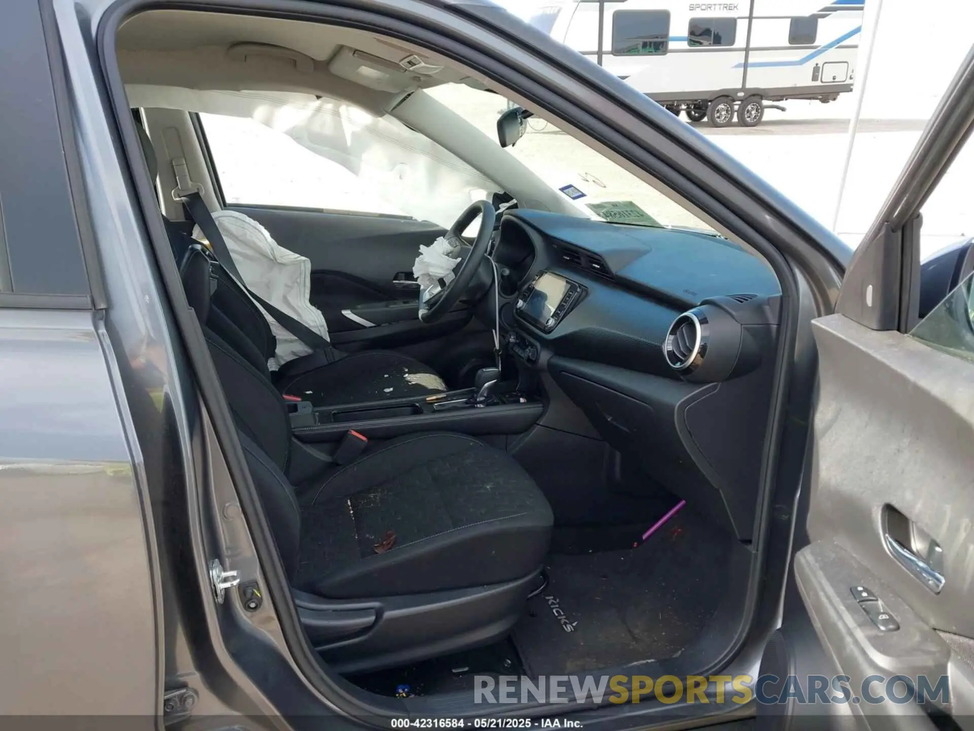5 fotografías del automóvil dañado 3N1CP5CV1NL522243 NISSAN KICKS 2022