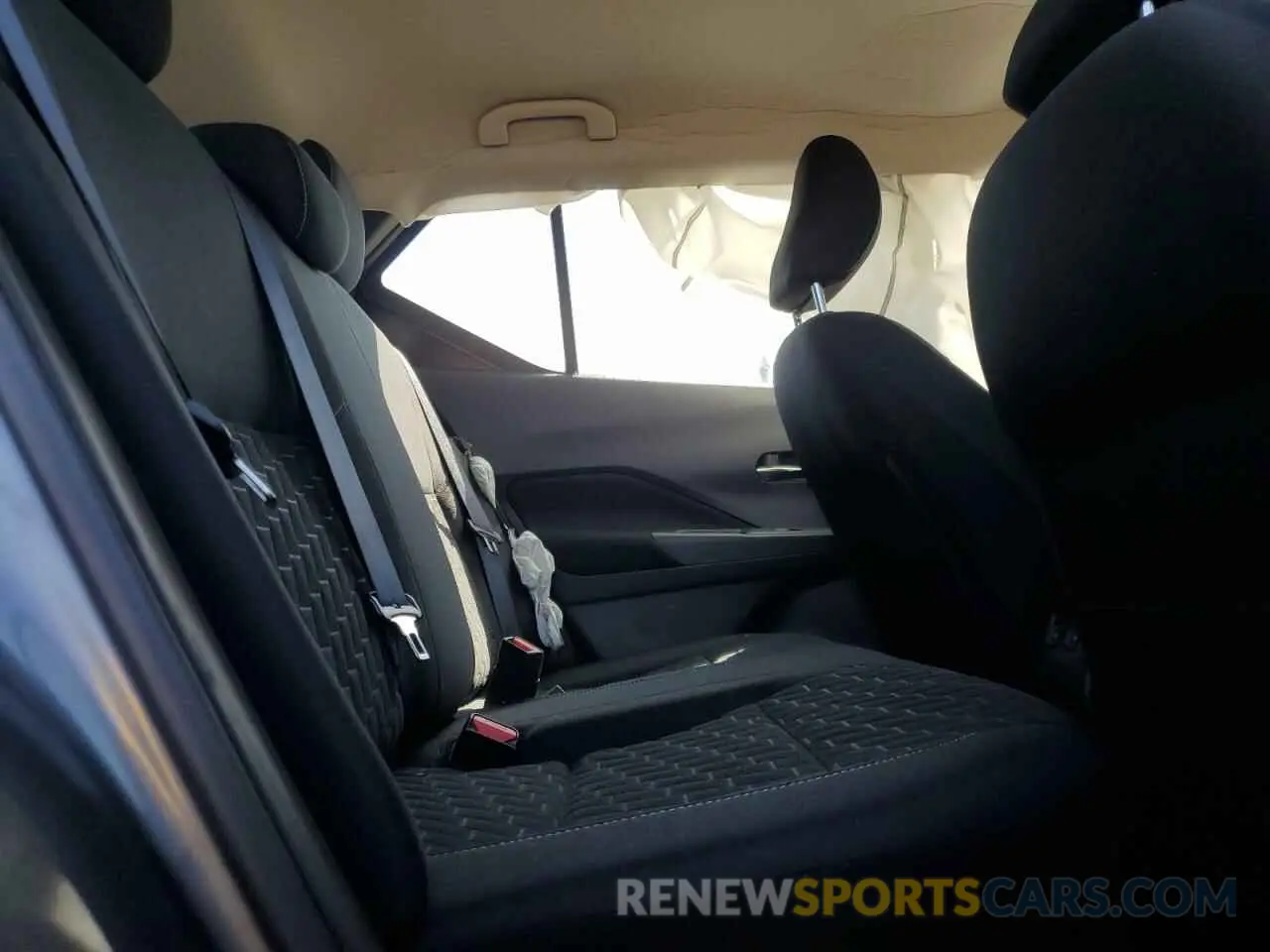 11 fotografías del automóvil dañado 3N1CP5CV2NL485672 NISSAN KICKS 2022