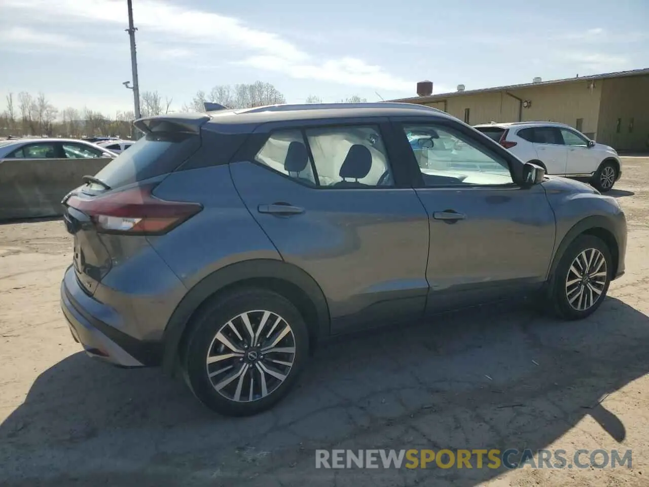 3 fotografías del automóvil dañado 3N1CP5CV2NL485672 NISSAN KICKS 2022