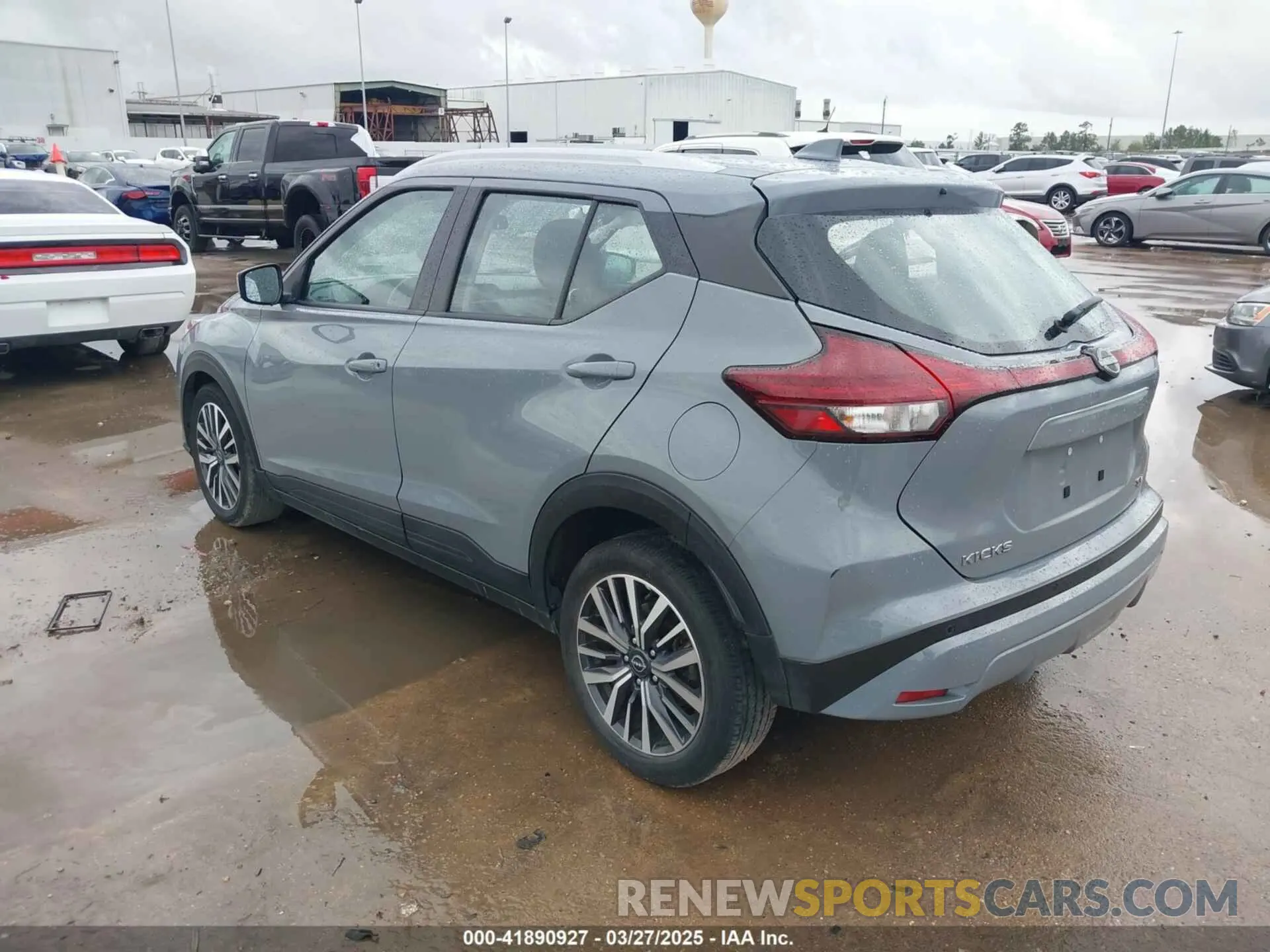 3 fotografías del automóvil dañado 3N1CP5CV2NL522722 NISSAN KICKS 2022