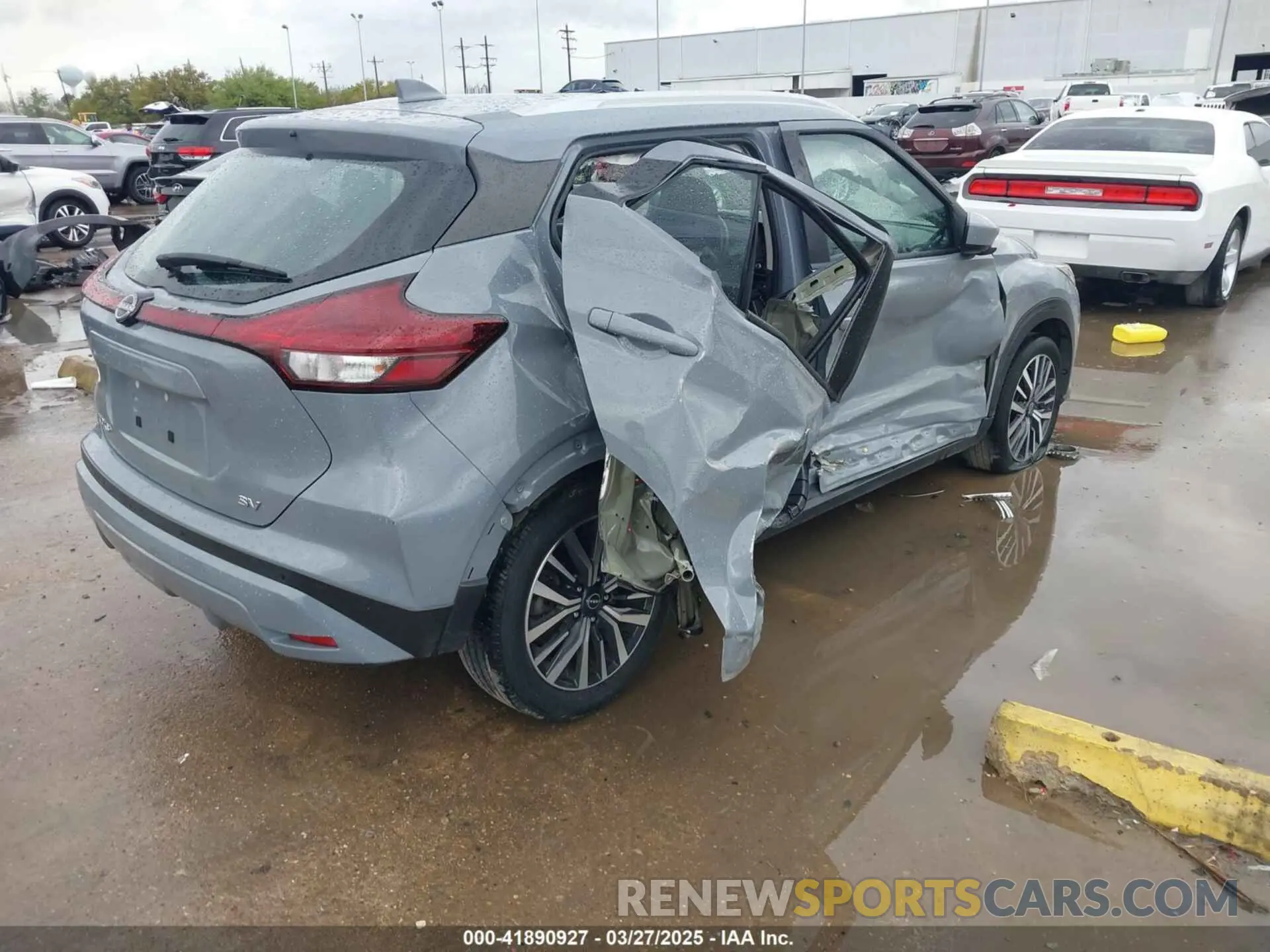 4 fotografías del automóvil dañado 3N1CP5CV2NL522722 NISSAN KICKS 2022