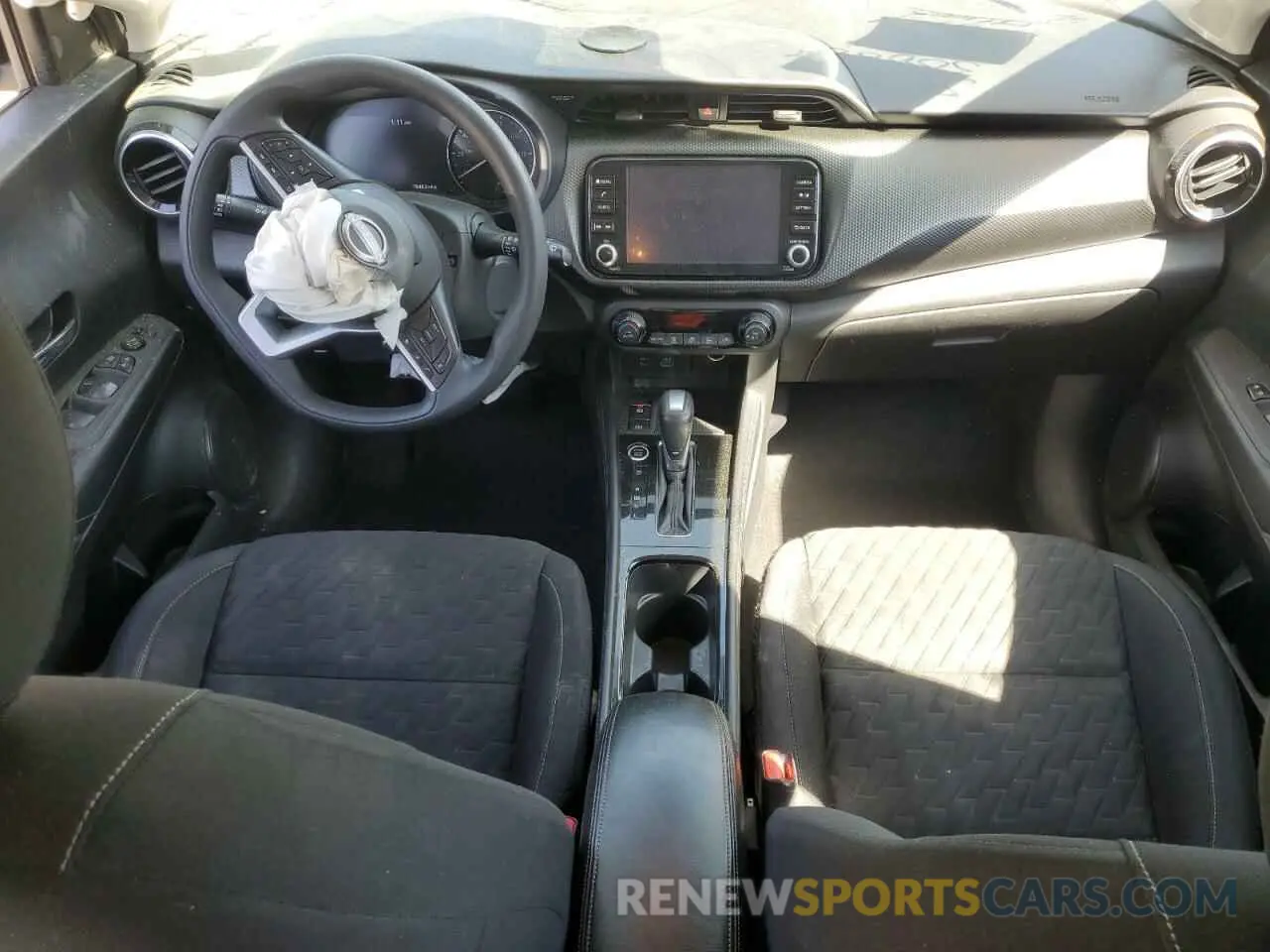 8 fotografías del automóvil dañado 3N1CP5CV2NL523224 NISSAN KICKS 2022