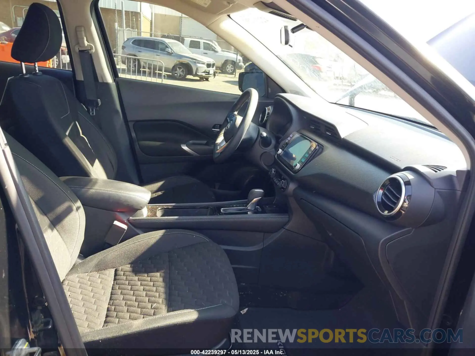 5 fotografías del automóvil dañado 3N1CP5CV3NL511065 NISSAN KICKS 2022