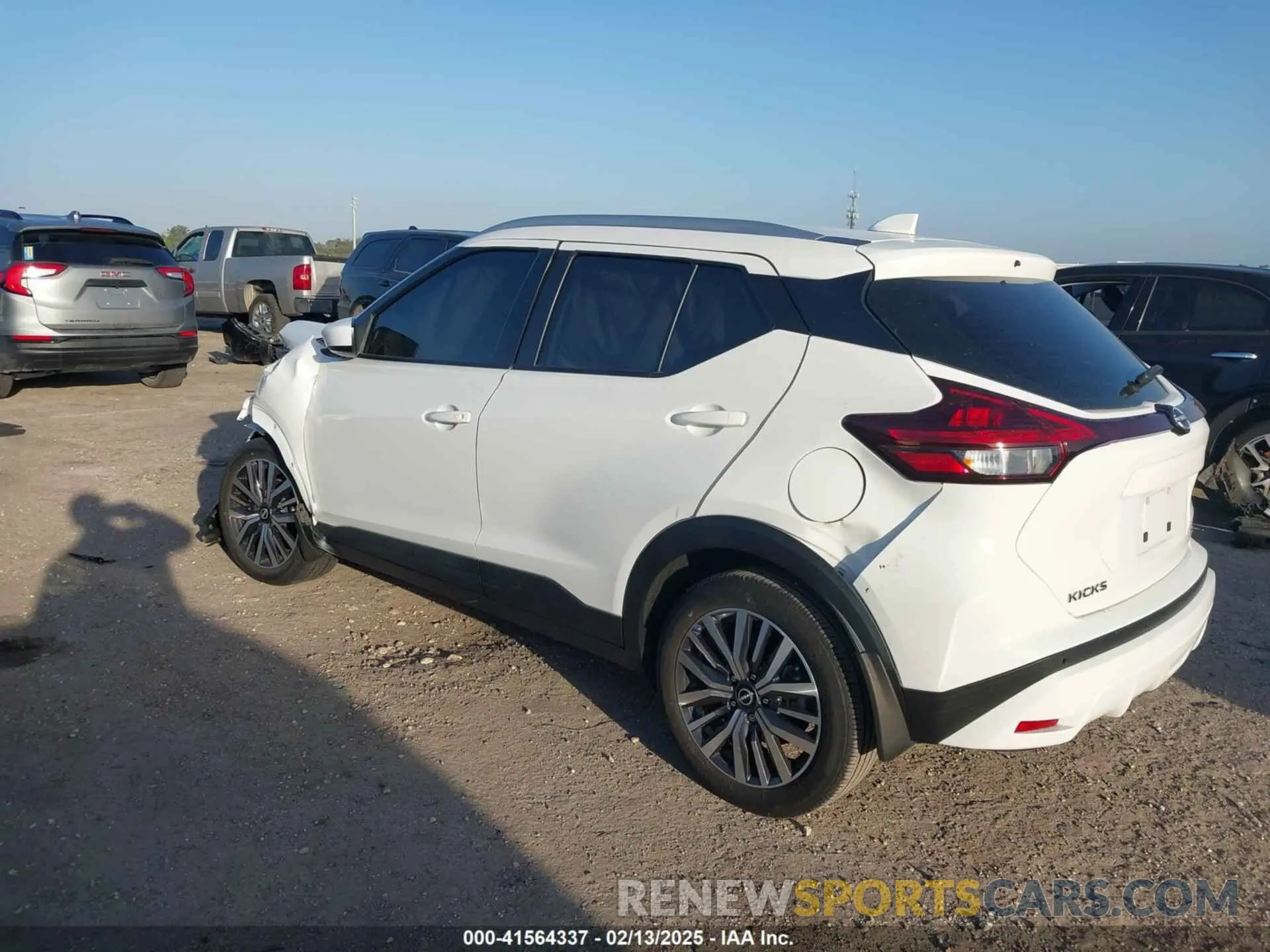 3 fotografías del automóvil dañado 3N1CP5CV4NL511267 NISSAN KICKS 2022