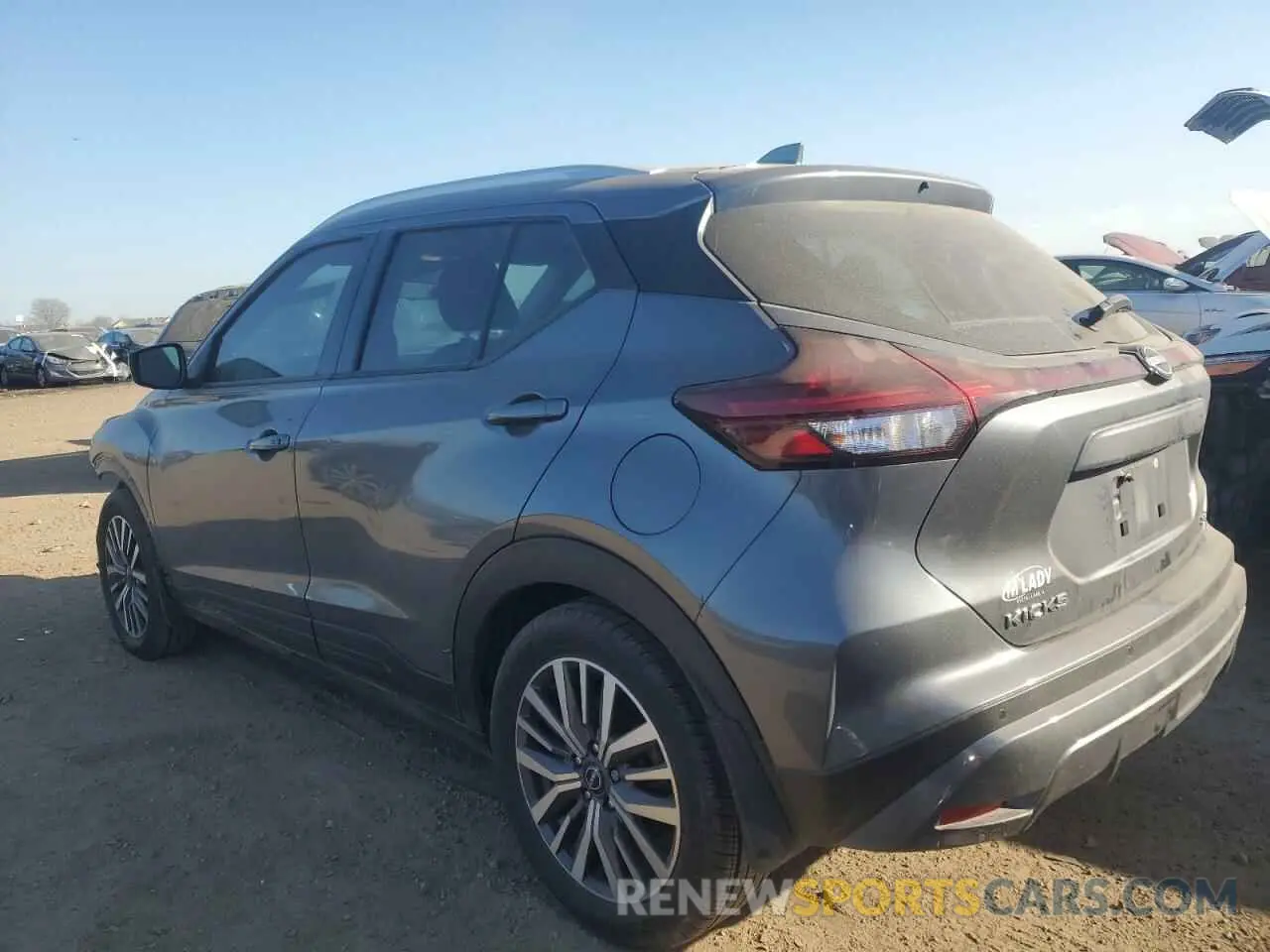 2 fotografías del automóvil dañado 3N1CP5CV5NL525713 NISSAN KICKS 2022