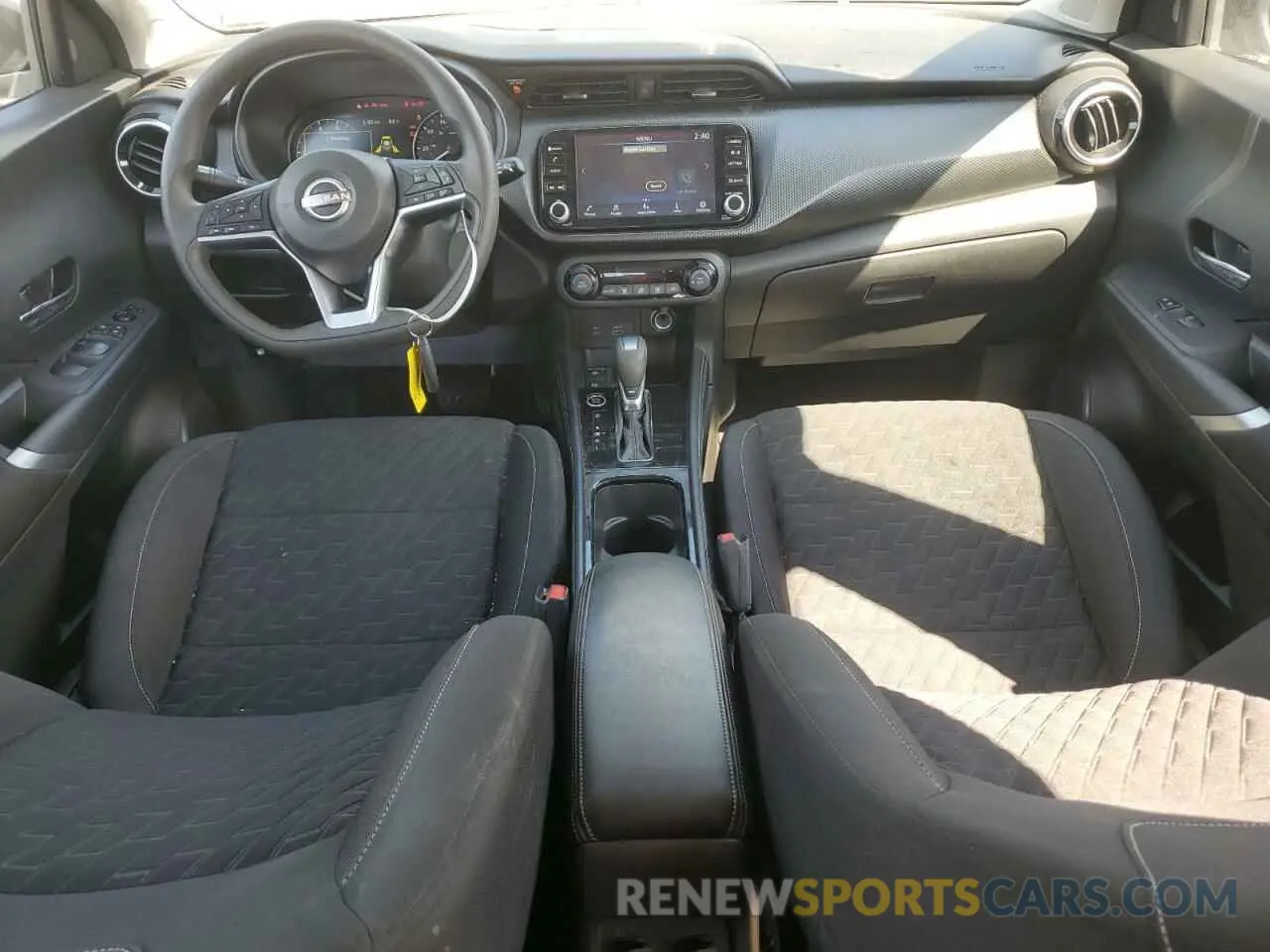 8 fotografías del automóvil dañado 3N1CP5CV7NL491953 NISSAN KICKS 2022