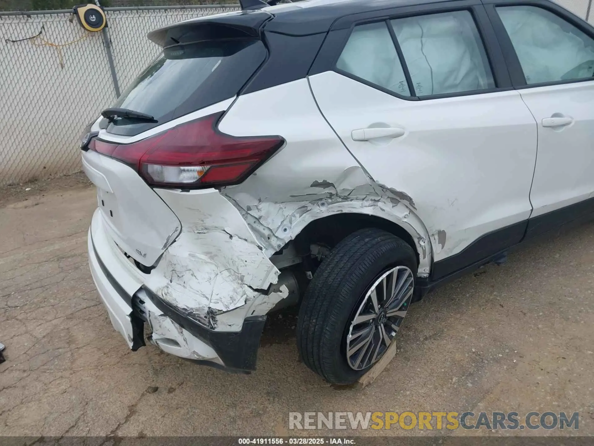 19 fotografías del automóvil dañado 3N1CP5CVXNL528610 NISSAN KICKS 2022