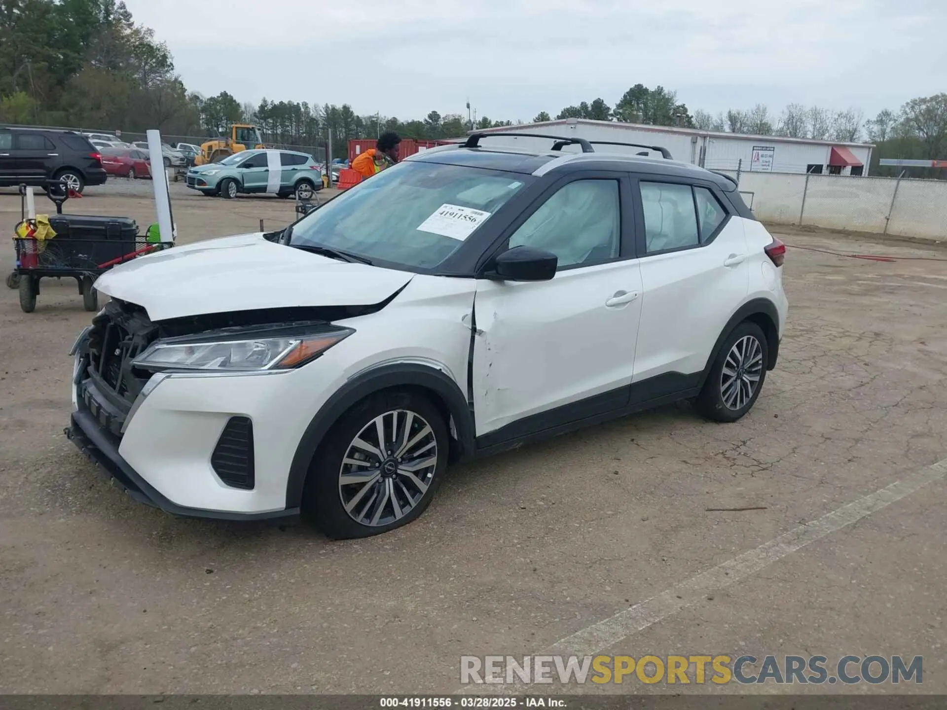 2 fotografías del automóvil dañado 3N1CP5CVXNL528610 NISSAN KICKS 2022
