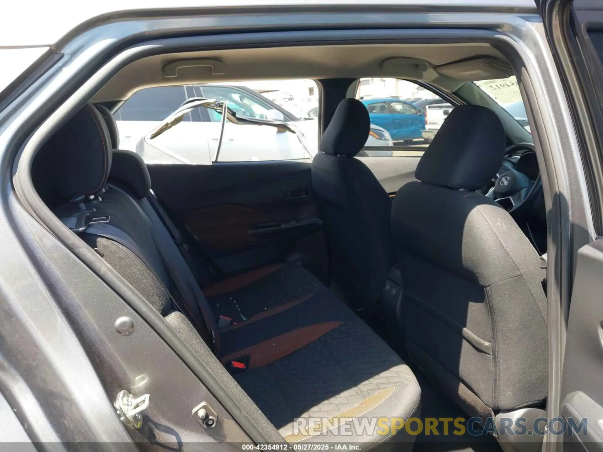8 fotografías del automóvil dañado 3N1CP5DV5NL516413 NISSAN KICKS 2022