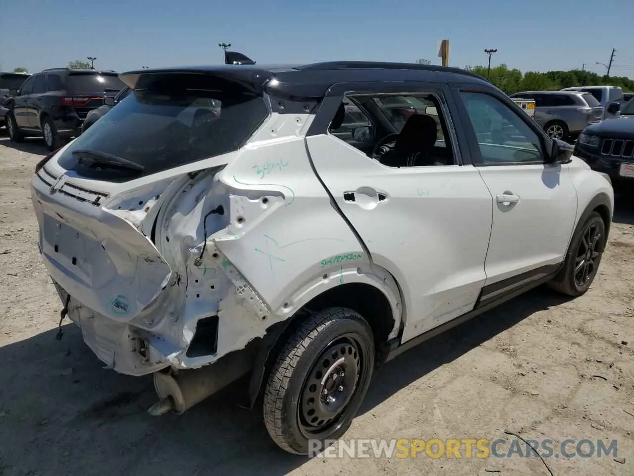 3 fotografías del automóvil dañado 3N1CP5DV6NL493465 NISSAN KICKS 2022