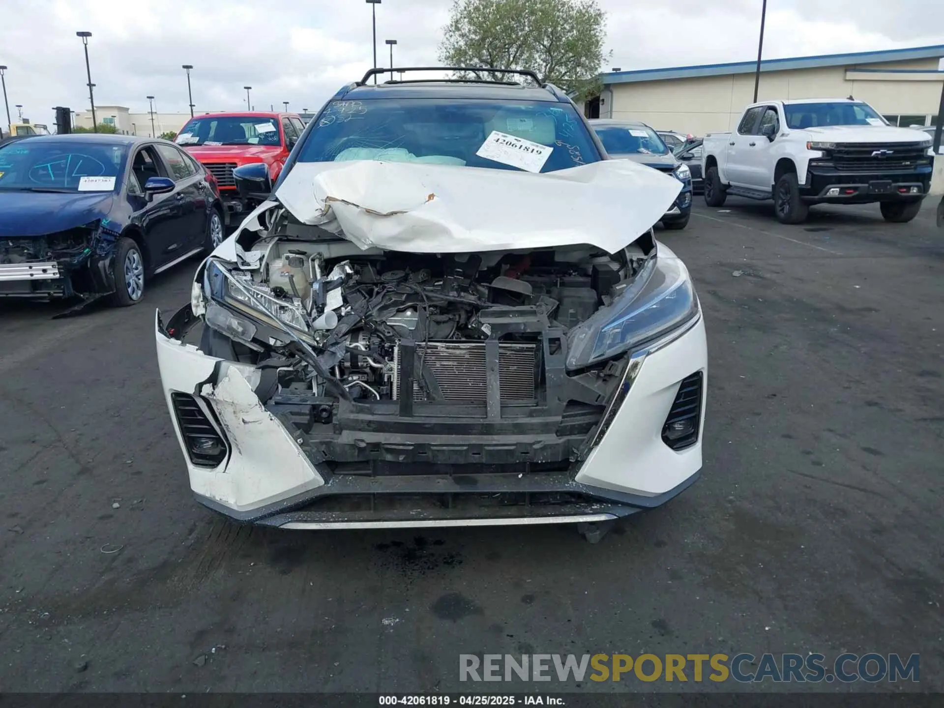 12 fotografías del automóvil dañado 3N1CP5DV6NL519806 NISSAN KICKS 2022