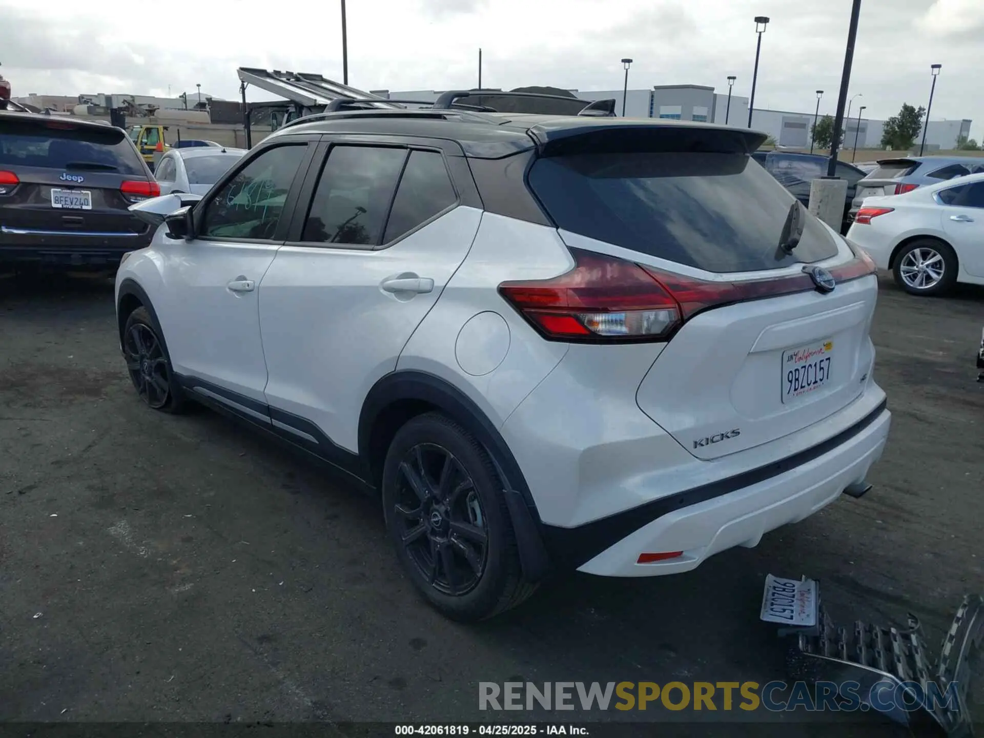 3 fotografías del automóvil dañado 3N1CP5DV6NL519806 NISSAN KICKS 2022