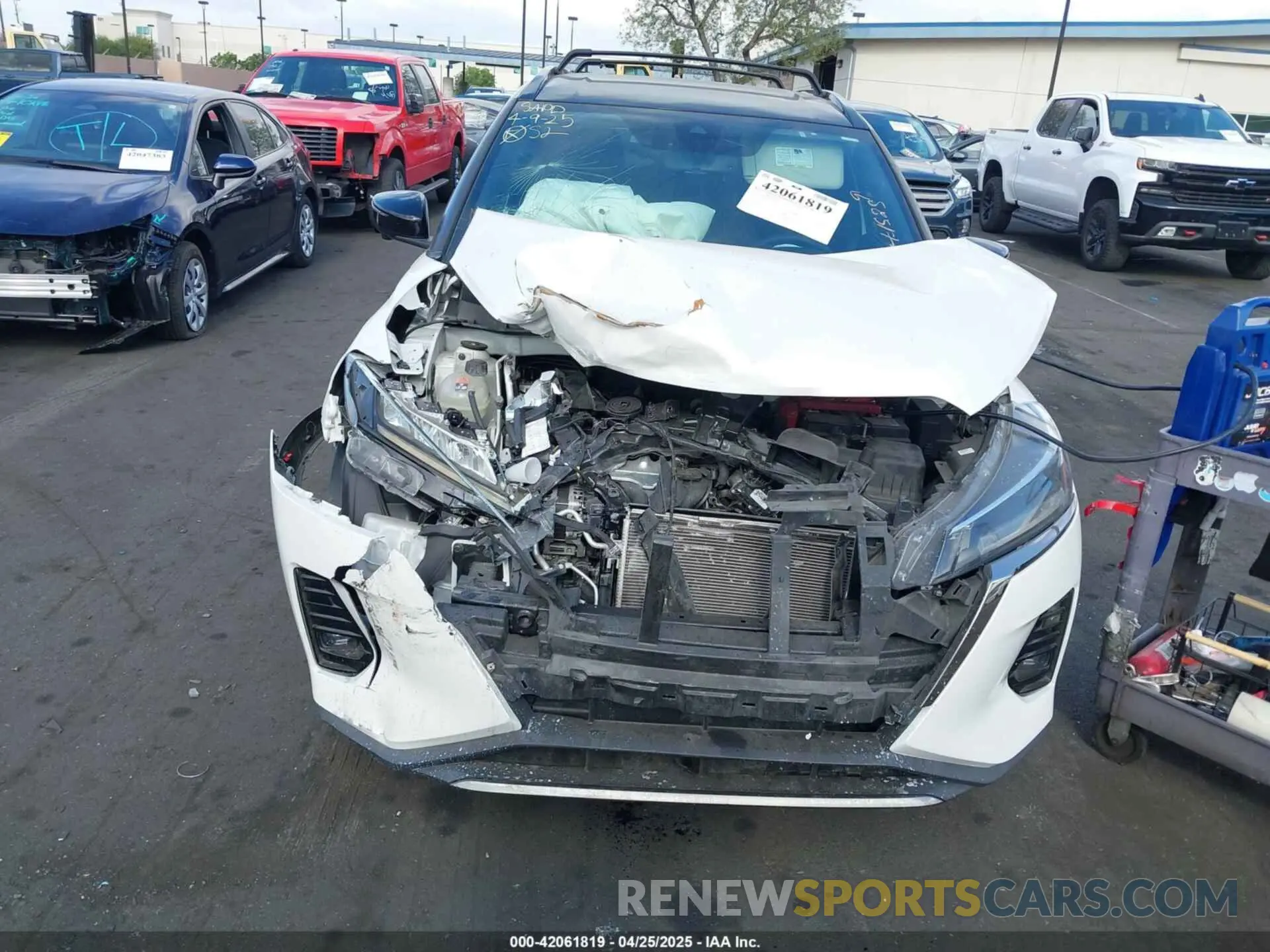 6 fotografías del automóvil dañado 3N1CP5DV6NL519806 NISSAN KICKS 2022