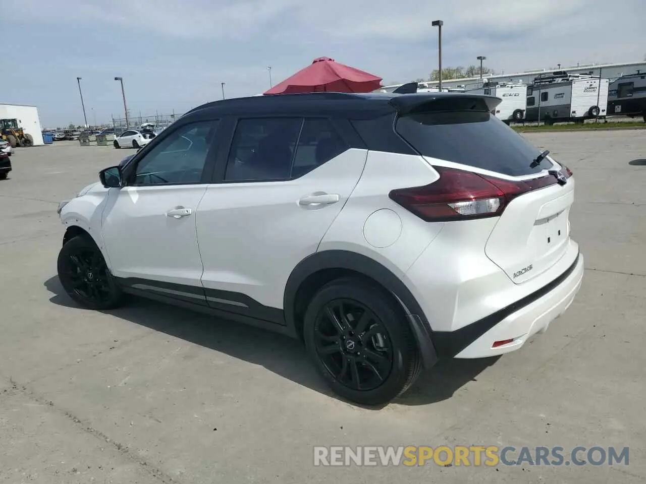 2 fotografías del automóvil dañado 3N1CP5DVXNL485806 NISSAN KICKS 2022