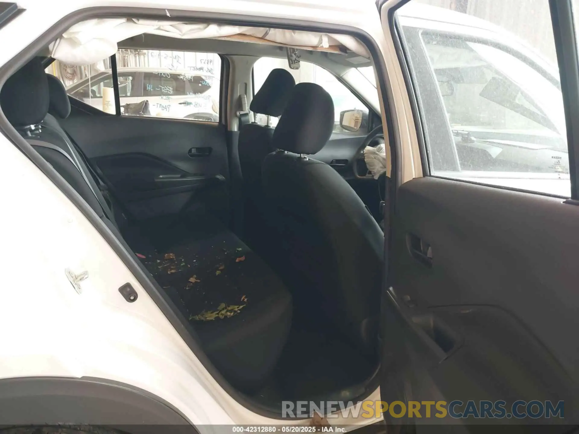 8 fotografías del automóvil dañado 3N1CP5BV0PL510024 NISSAN KICKS 2023
