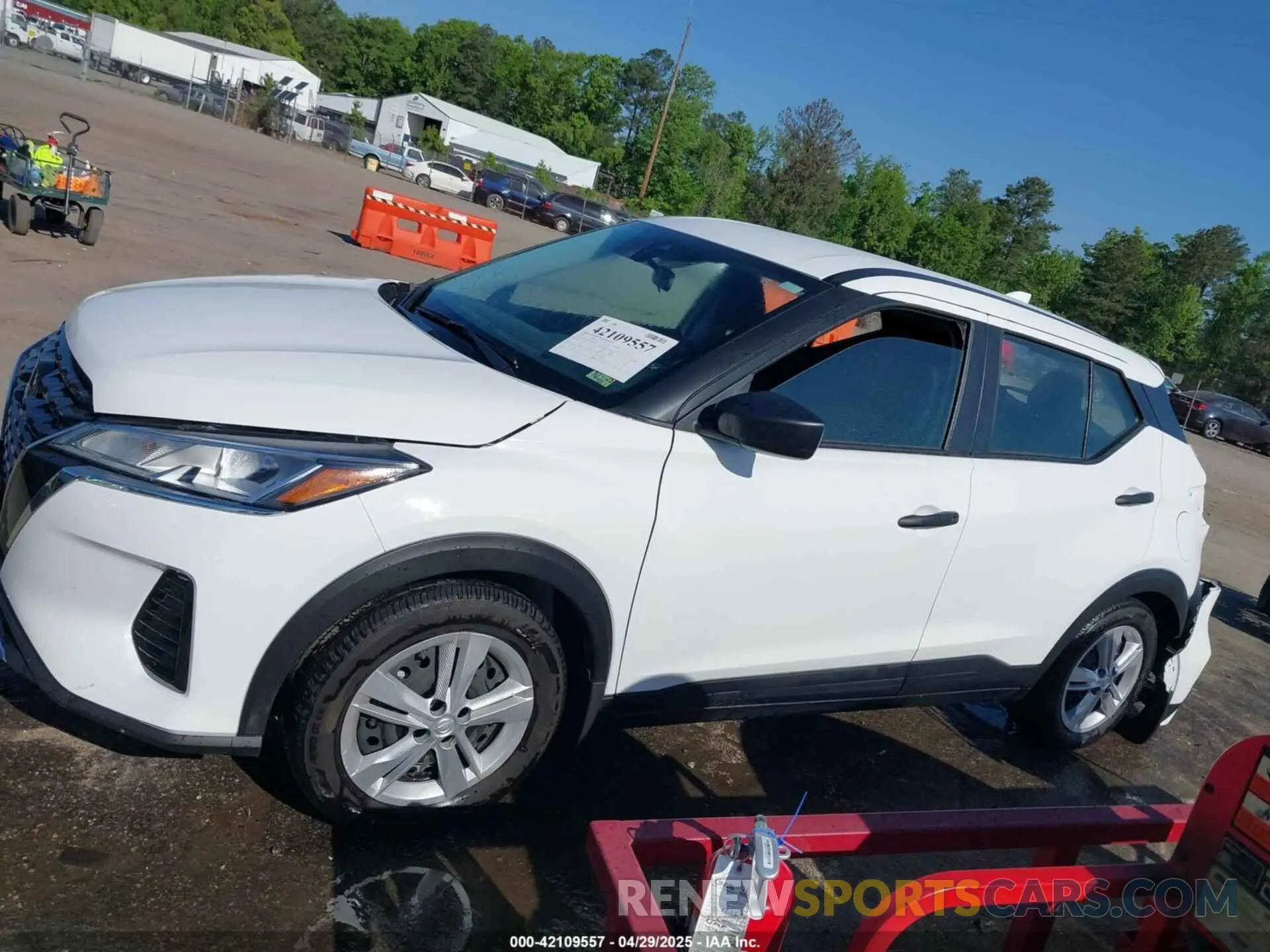 15 fotografías del automóvil dañado 3N1CP5BV1PL574539 NISSAN KICKS 2023