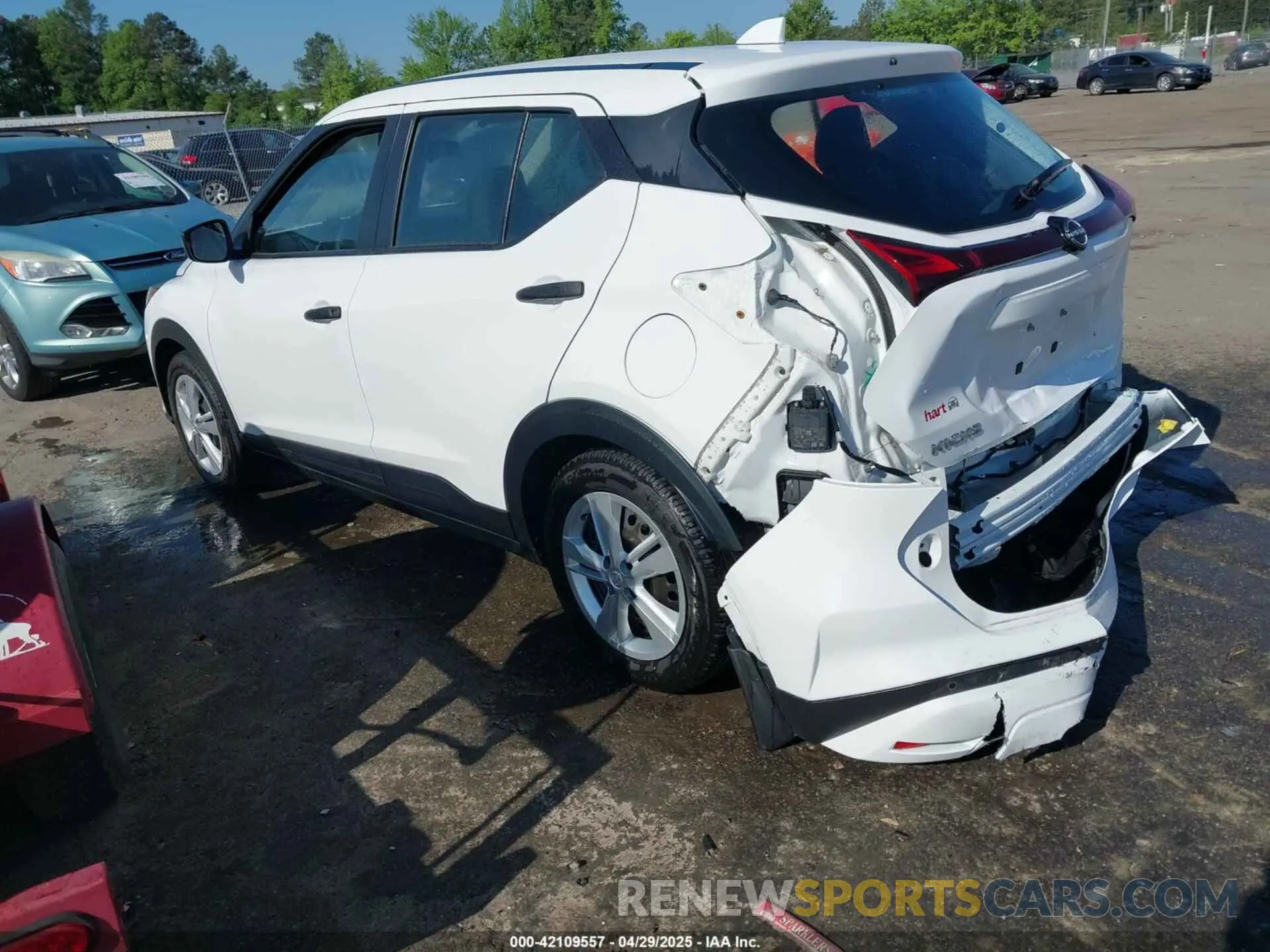 3 fotografías del automóvil dañado 3N1CP5BV1PL574539 NISSAN KICKS 2023