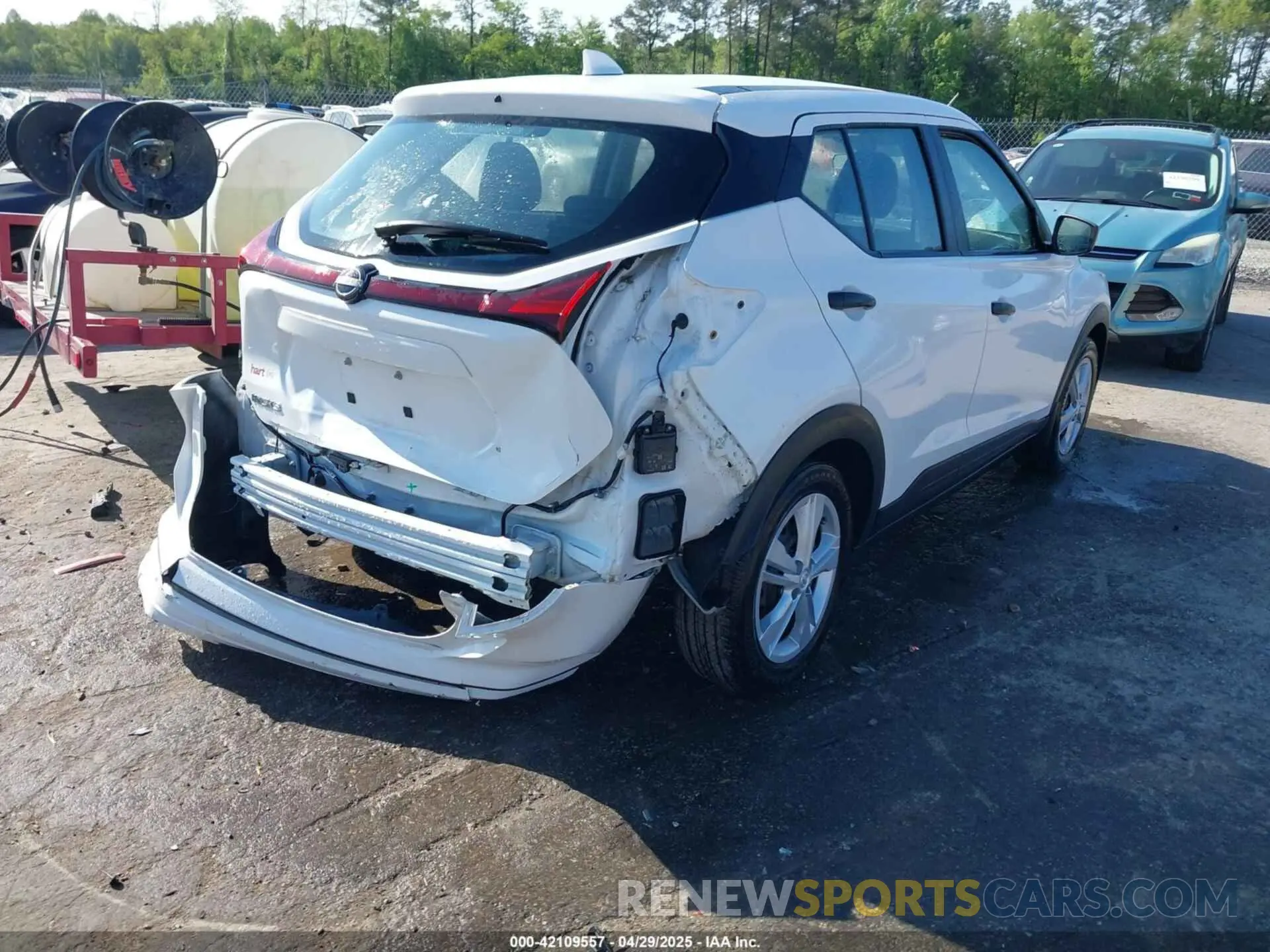 4 fotografías del automóvil dañado 3N1CP5BV1PL574539 NISSAN KICKS 2023