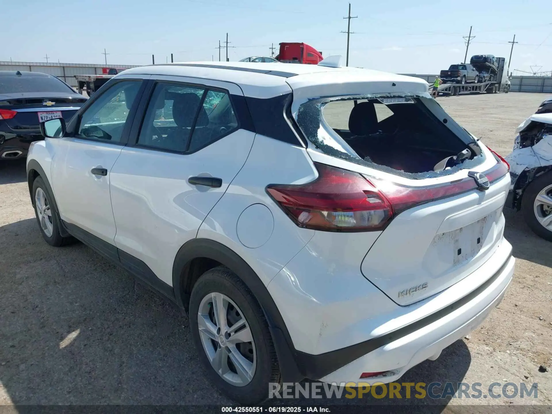 3 fotografías del automóvil dañado 3N1CP5BV2PL527231 NISSAN KICKS 2023