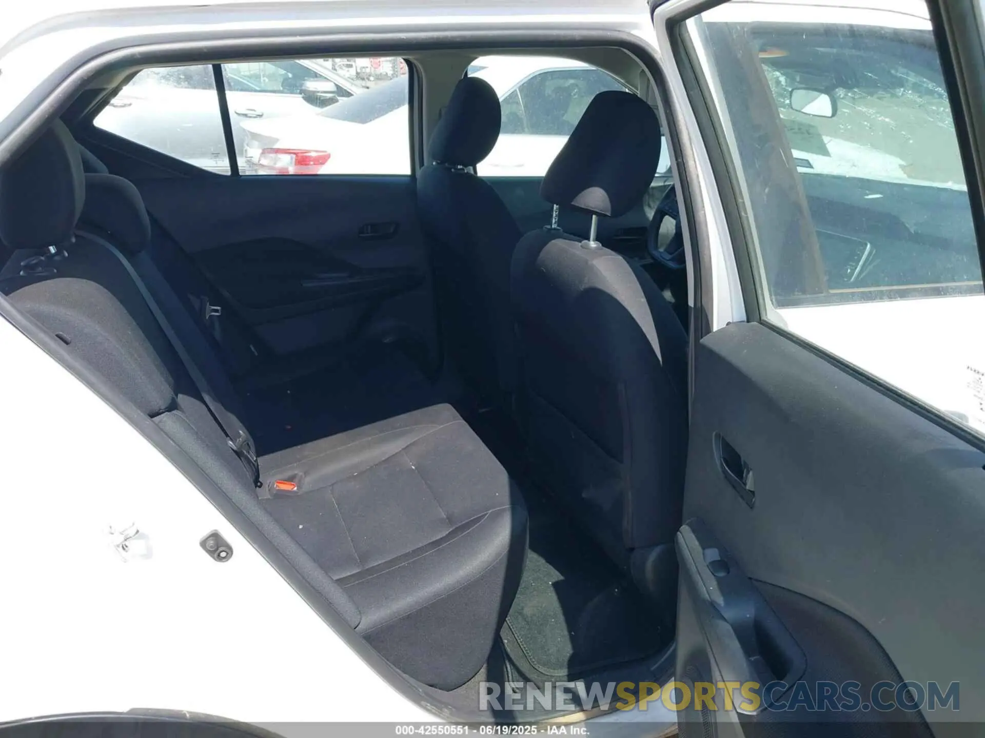 8 fotografías del automóvil dañado 3N1CP5BV2PL527231 NISSAN KICKS 2023