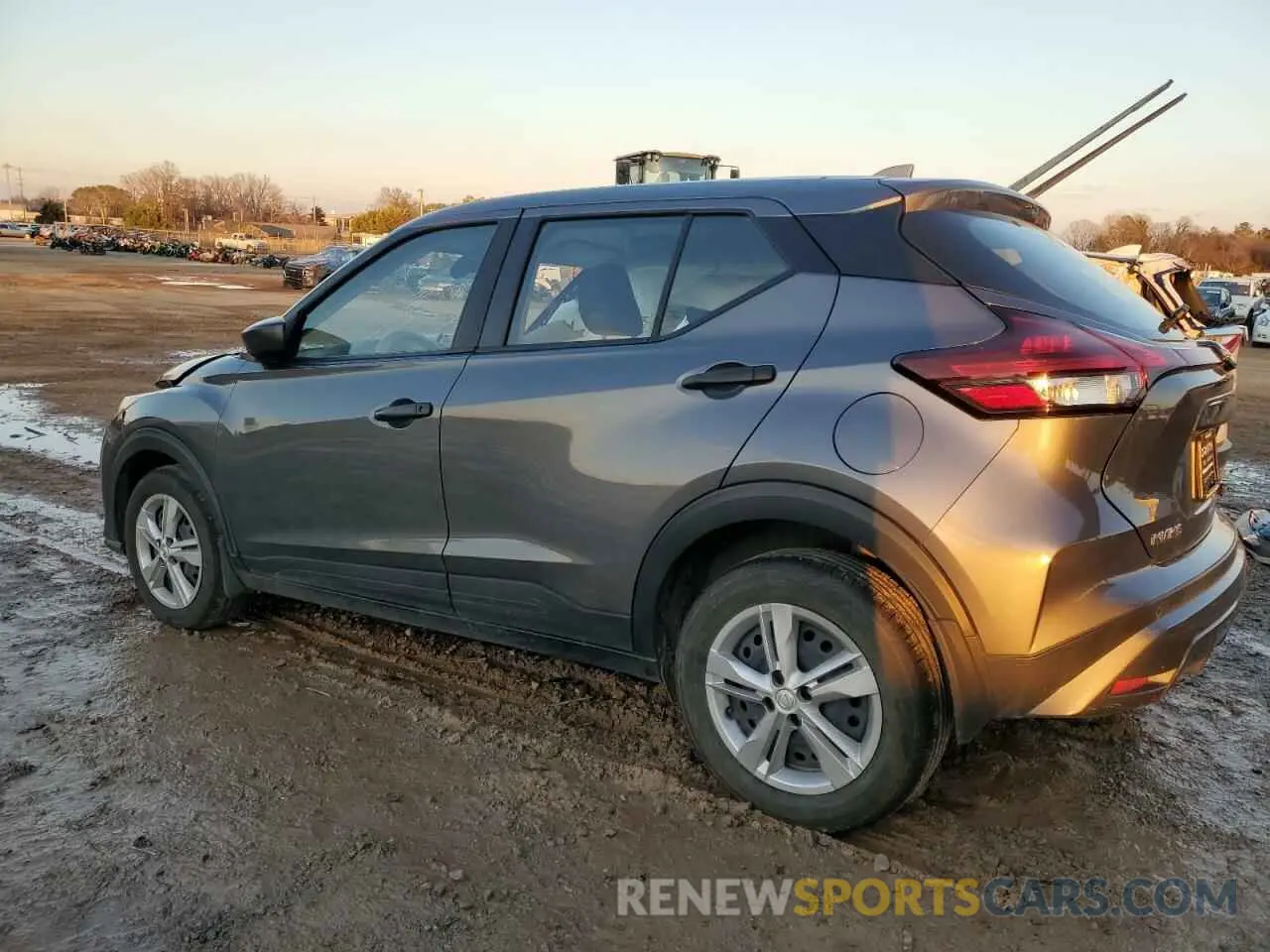 2 fotografías del automóvil dañado 3N1CP5BV2PL557202 NISSAN KICKS 2023