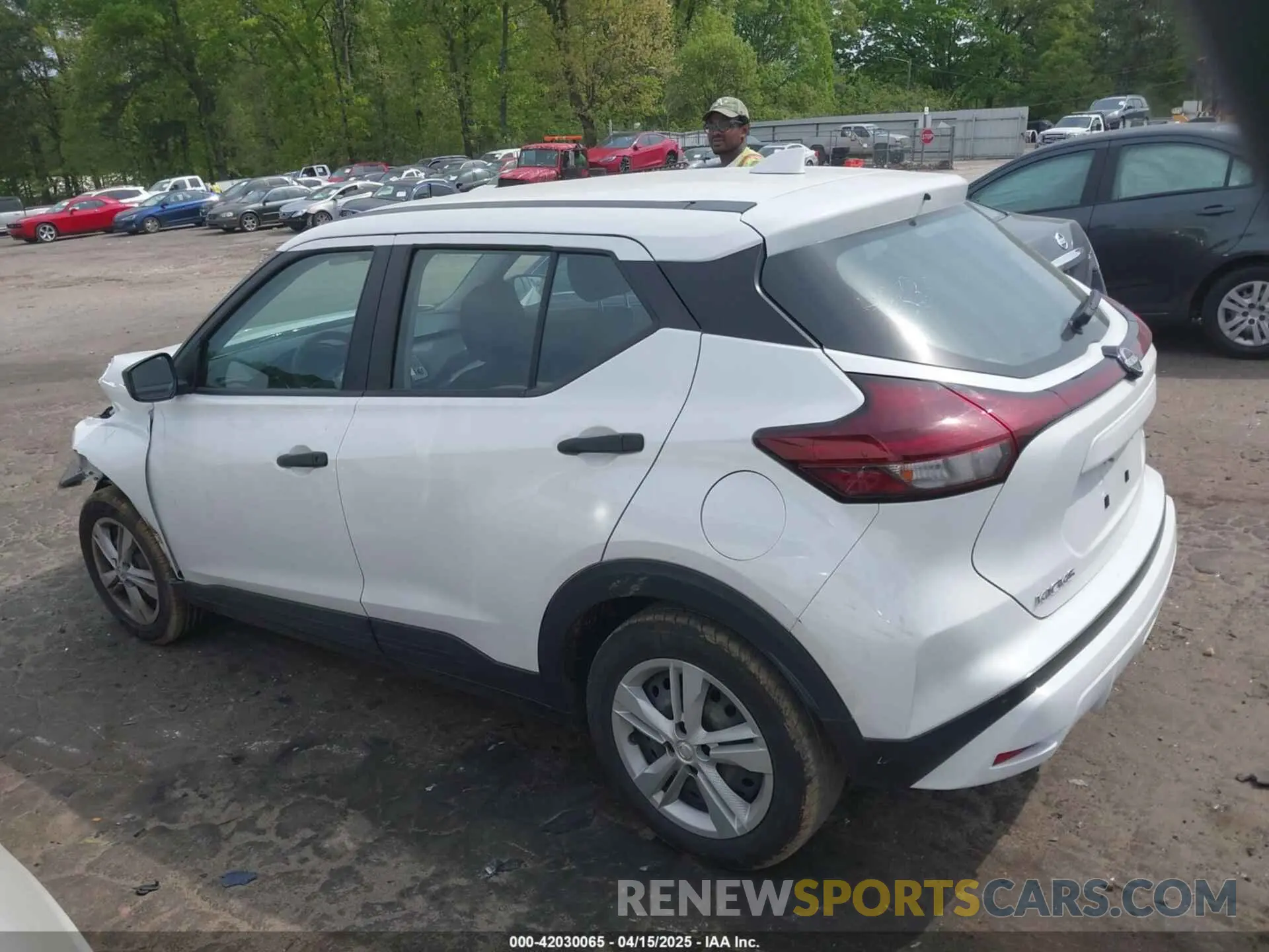 13 fotografías del automóvil dañado 3N1CP5BV3PL494286 NISSAN KICKS 2023