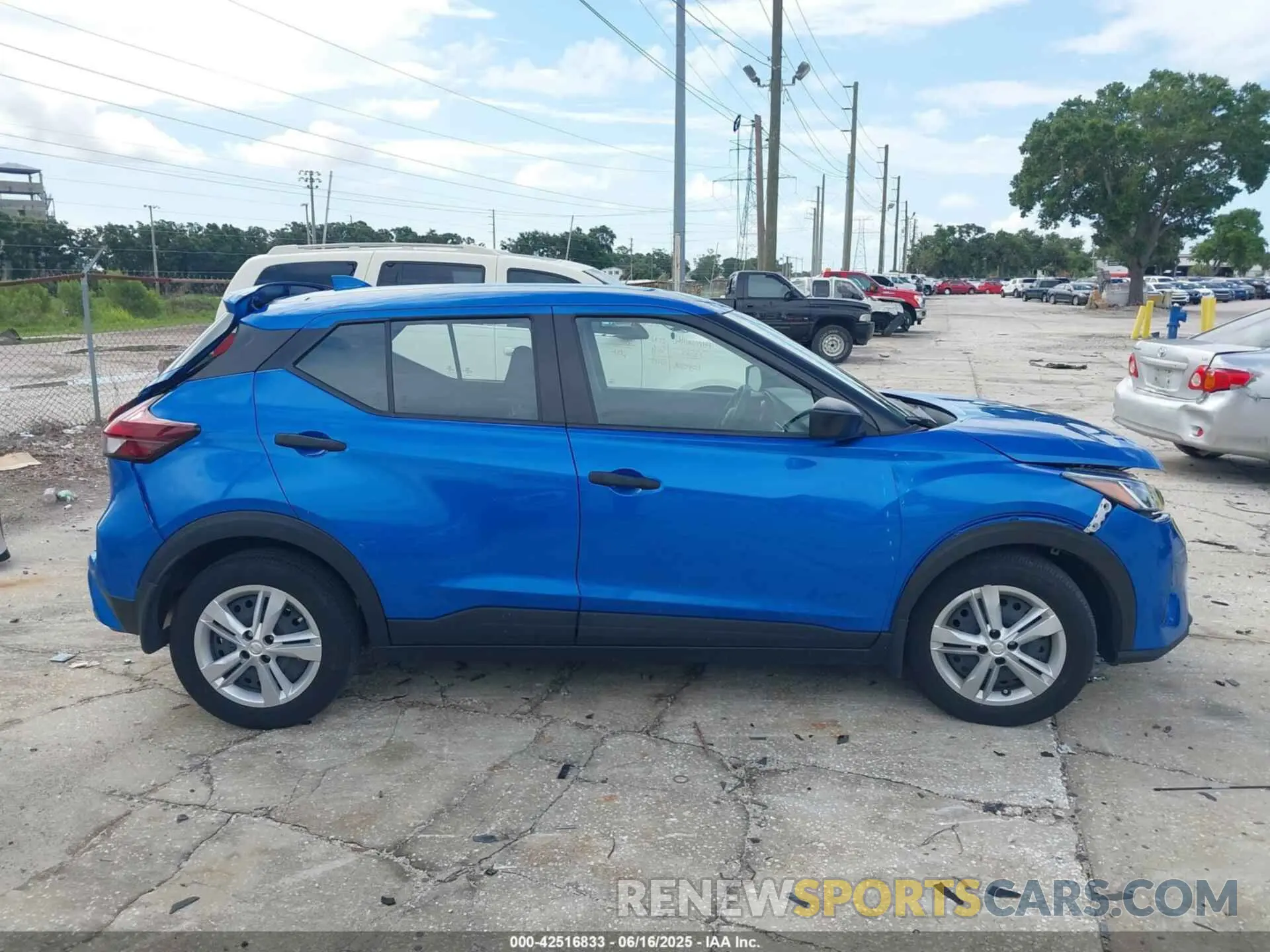 14 fotografías del automóvil dañado 3N1CP5BV3PL562439 NISSAN KICKS 2023